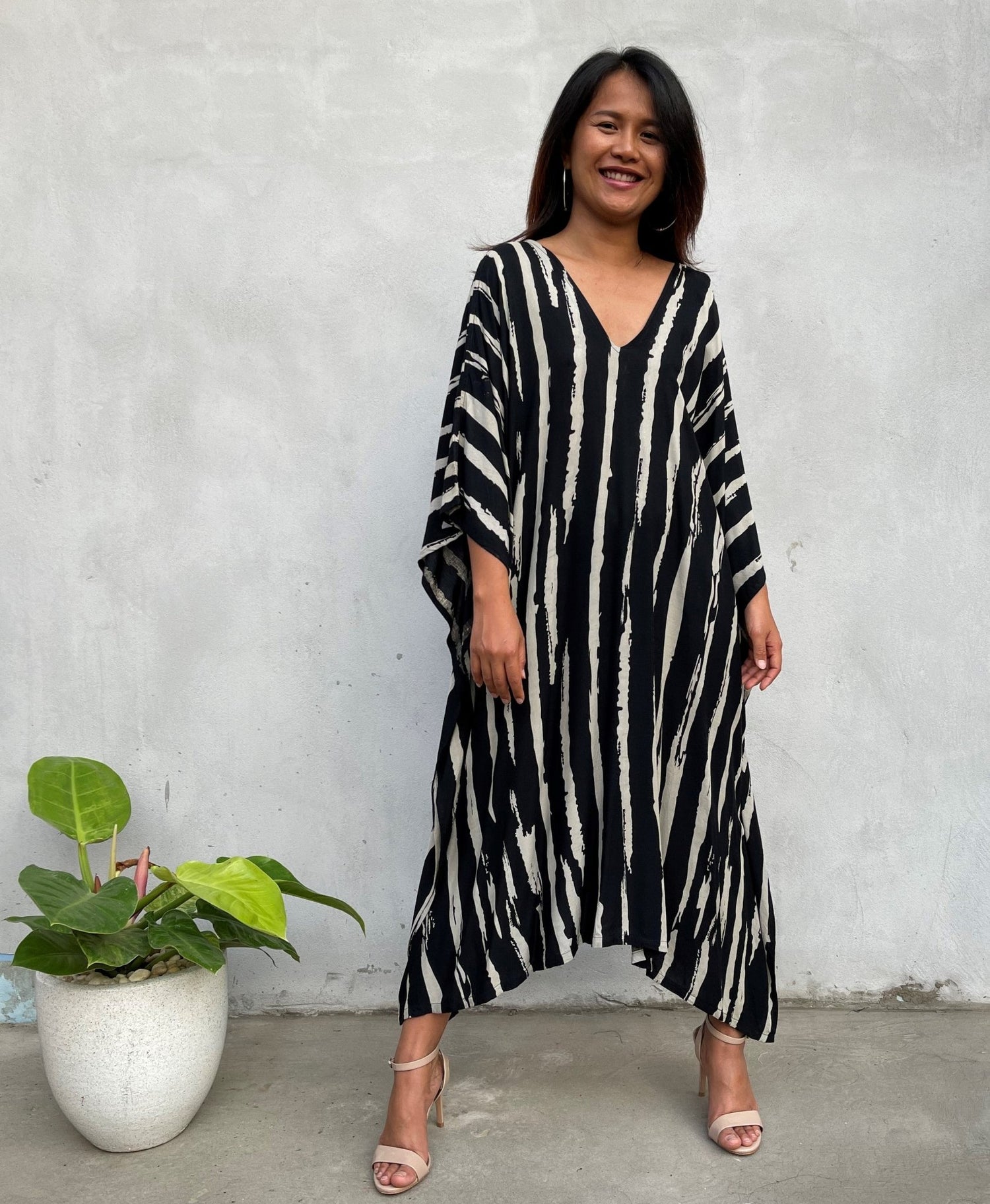 MALA handworks Luna Kaftan in Black and Pattern Silkscreen