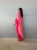 Mala Handworks  Luna Hand Printscreen Kaftan in Fuschia Echoeye Pattern
