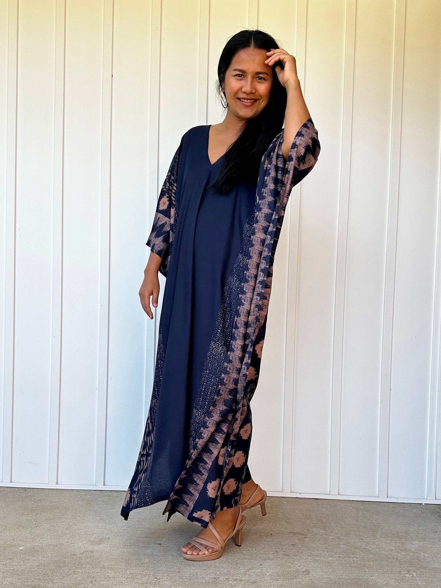Mala Handworks  40 in Luna Hand Screen Printed Kaftan in Navy