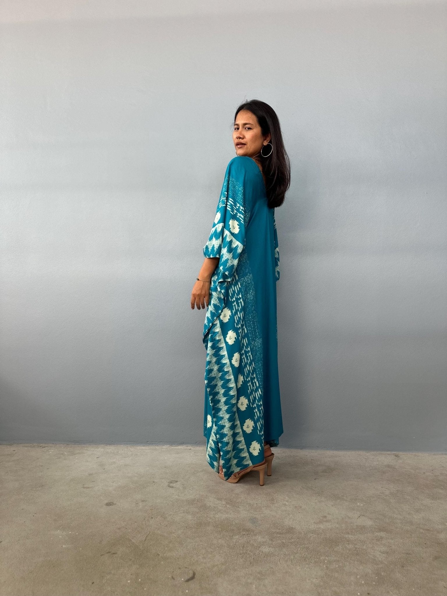 Mala Handworks  Luna Hand Screen Printed Kaftan in Teal