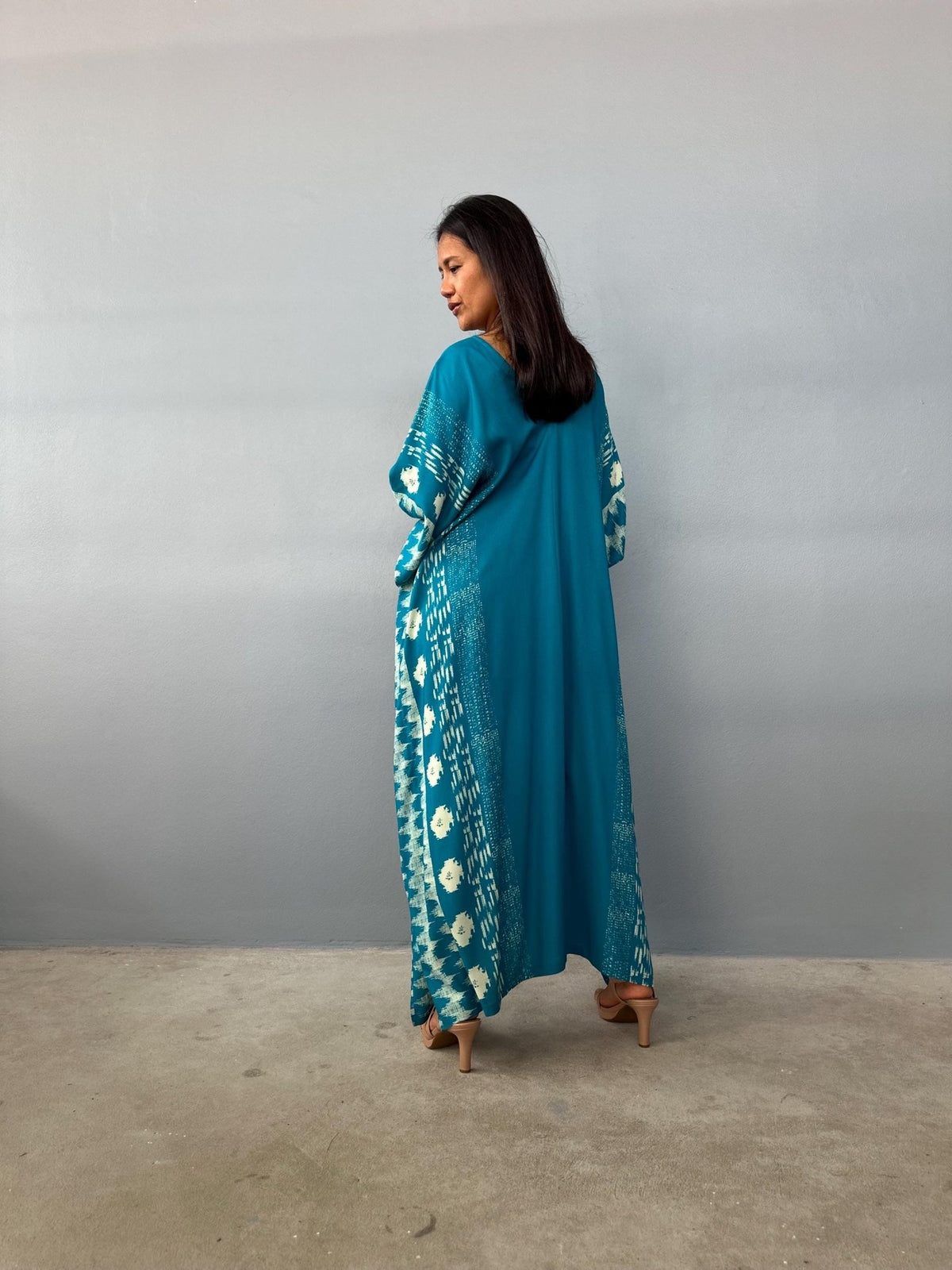 Mala Handworks  Luna Hand Screen Printed Kaftan in Teal
