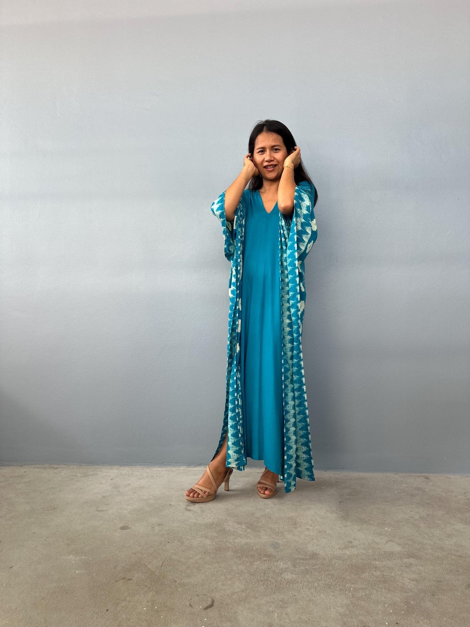 Mala Handworks  Luna Hand Screen Printed Kaftan in Teal