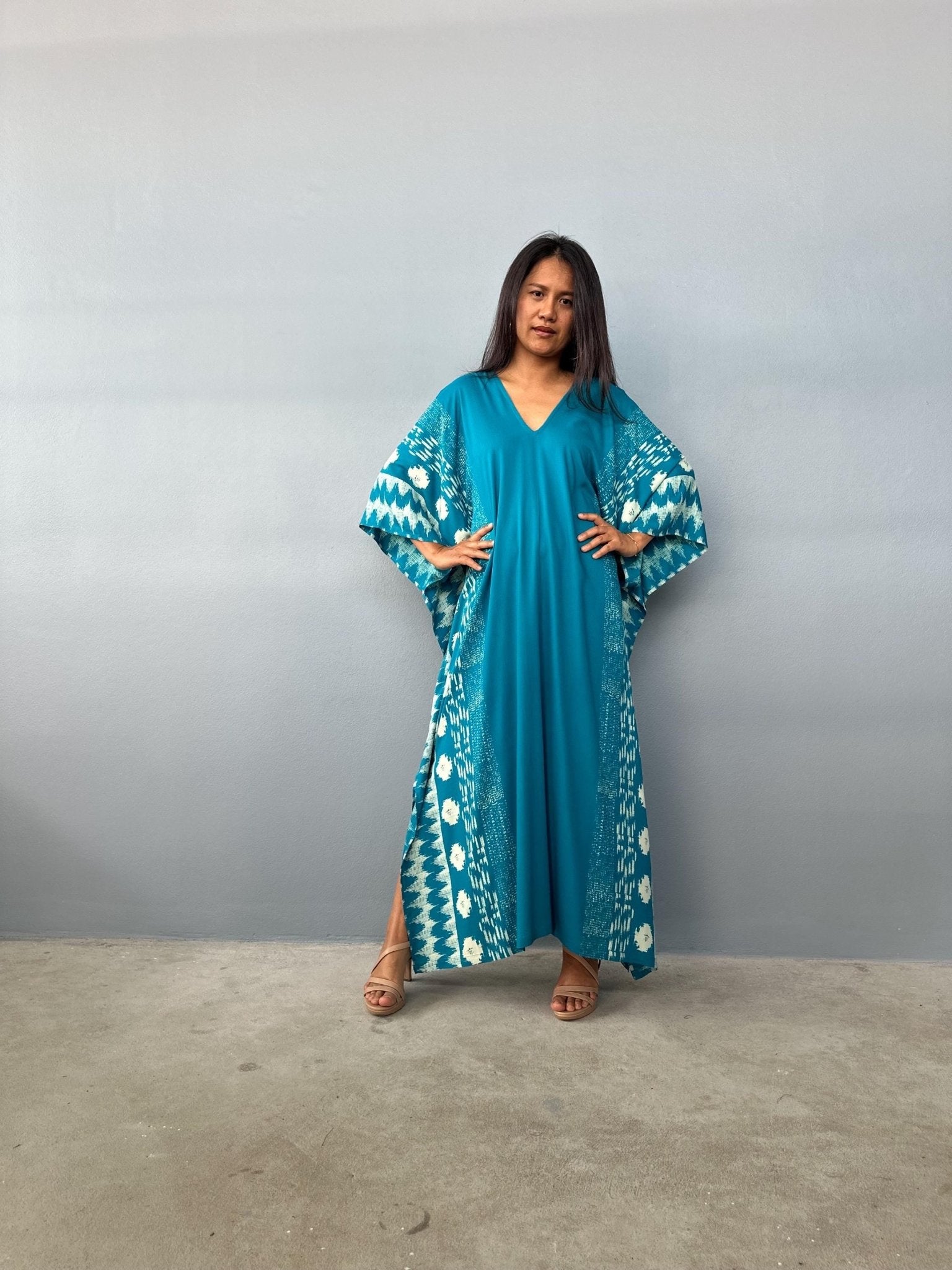 Mala Handworks  Luna Hand Screen Printed Kaftan in Teal