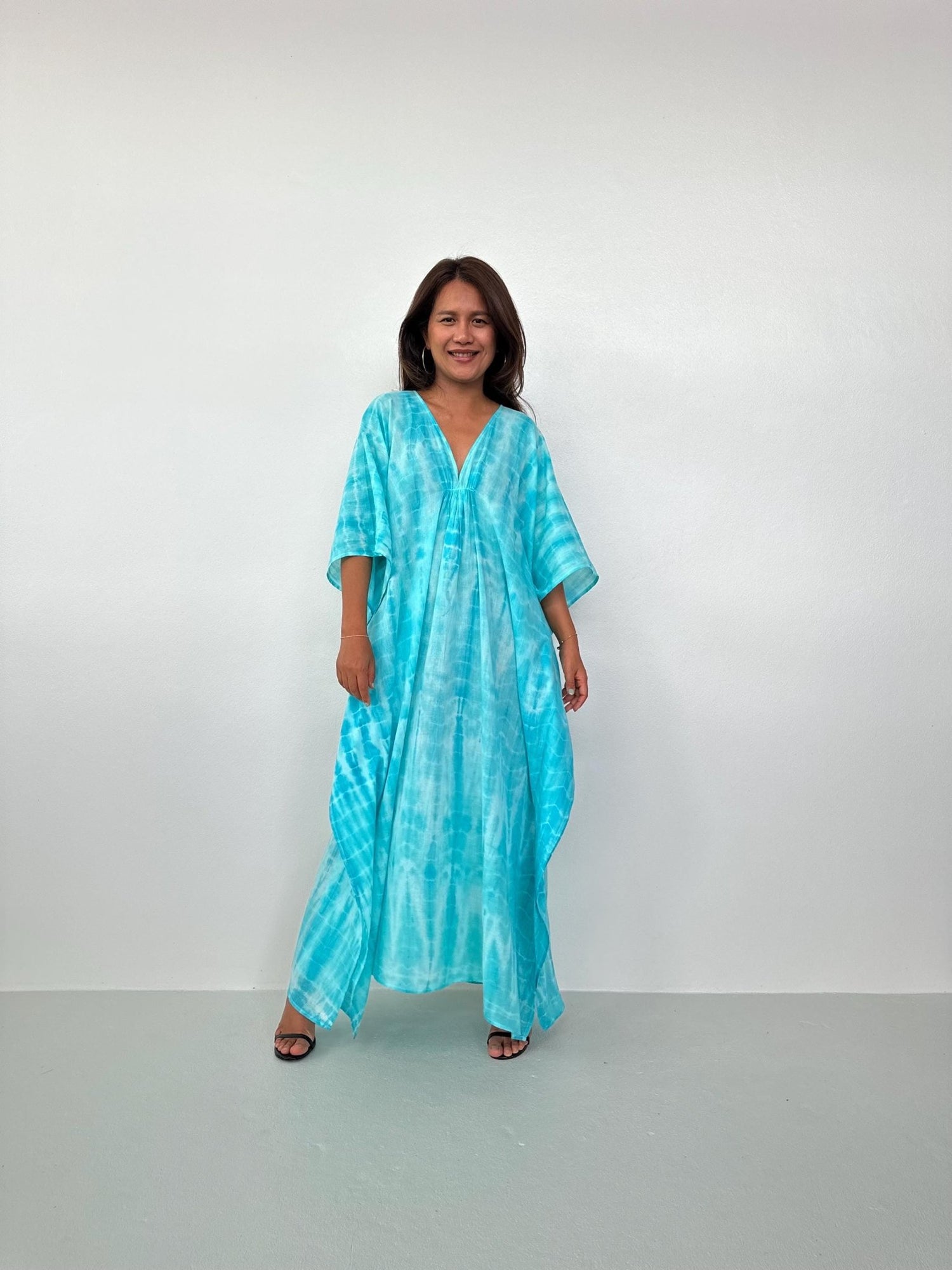 Lyla Cotton Gauze Kaftan in Aqua Tie Dye - Mala Handworks