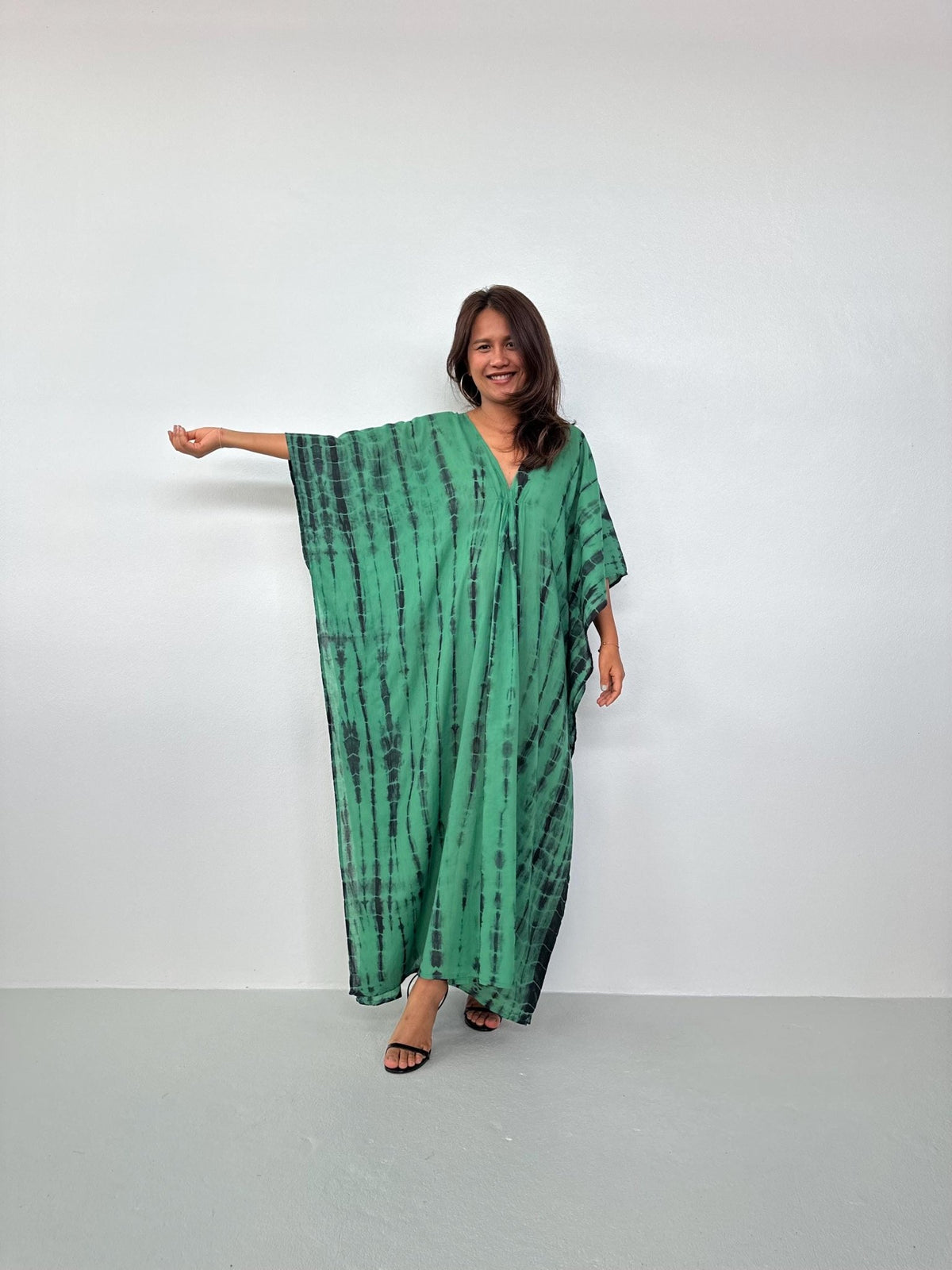 Lyla Cotton Gauze Kaftan in Emerald Tie Dye - Mala Handworks