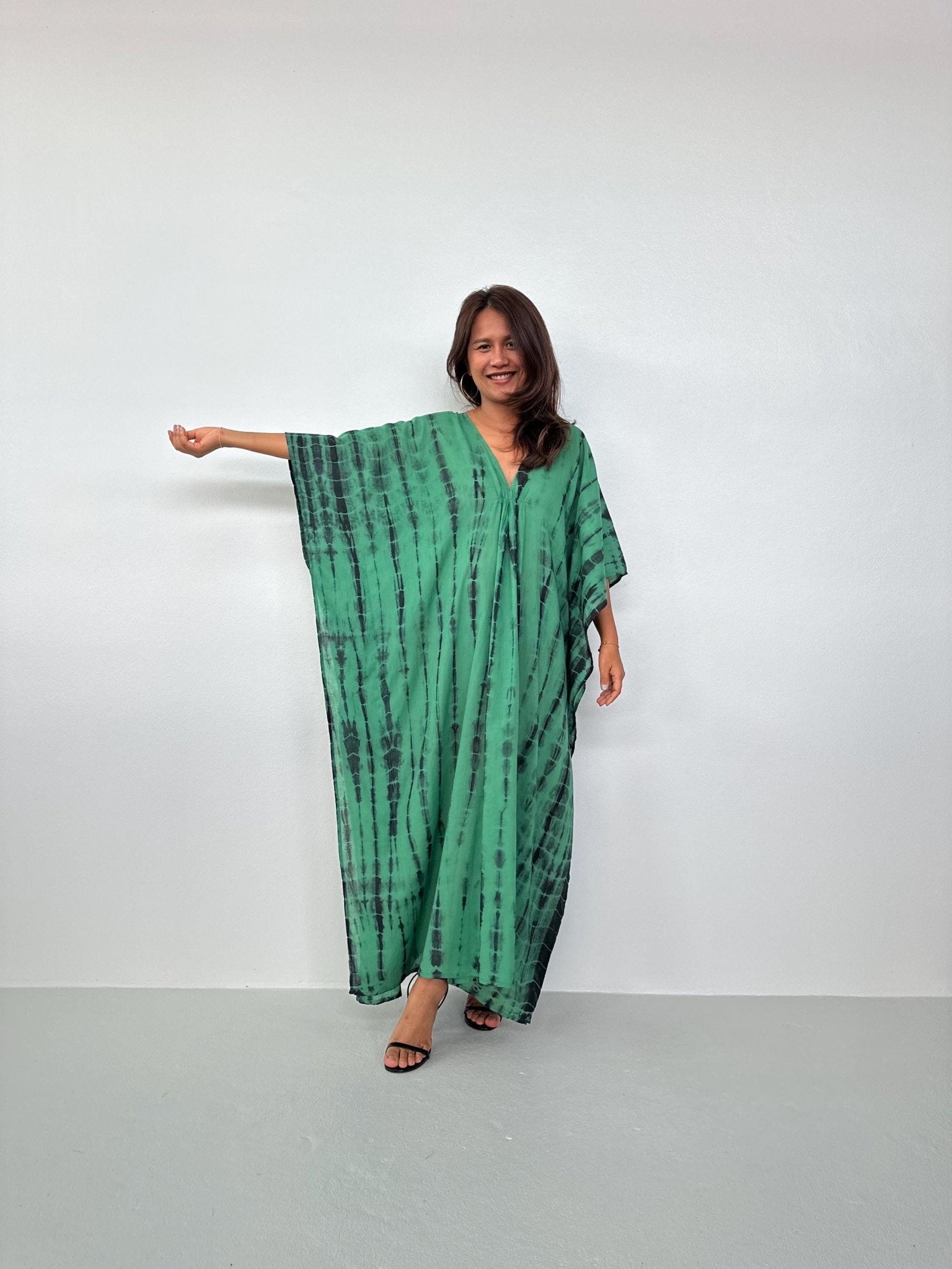 Lyla Cotton Gauze Kaftan in Emerald Tie Dye - Mala Handworks