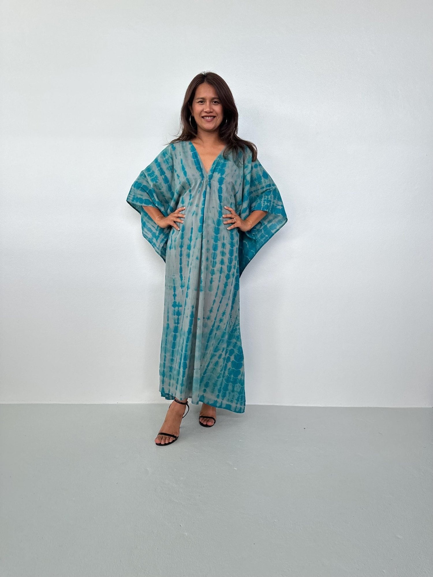 Lyla Cotton Gauze Kaftan in Turquoise Tie Dye - Mala Handworks