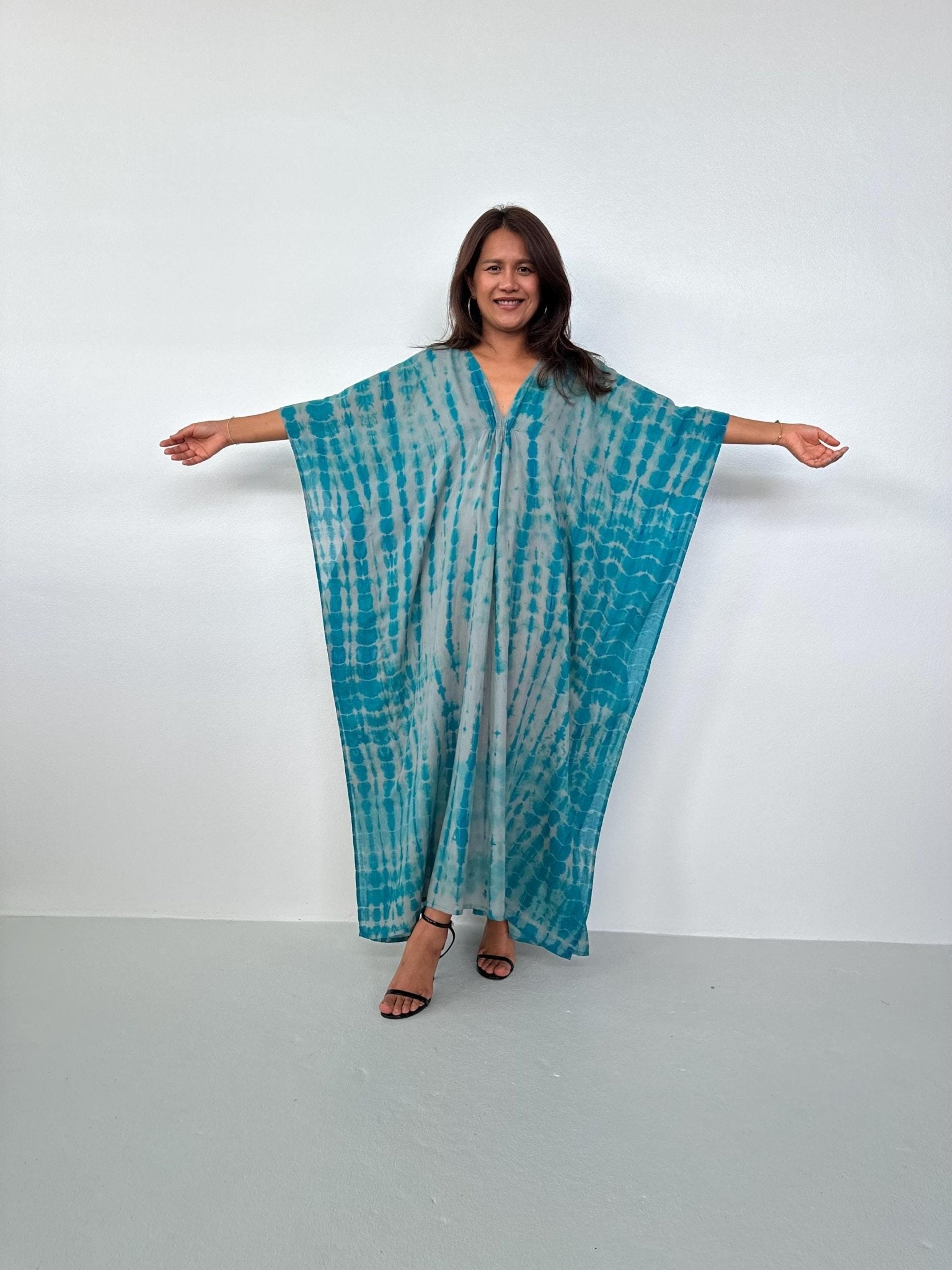 Lyla Cotton Gauze Kaftan in Turquoise Tie Dye - Mala Handworks