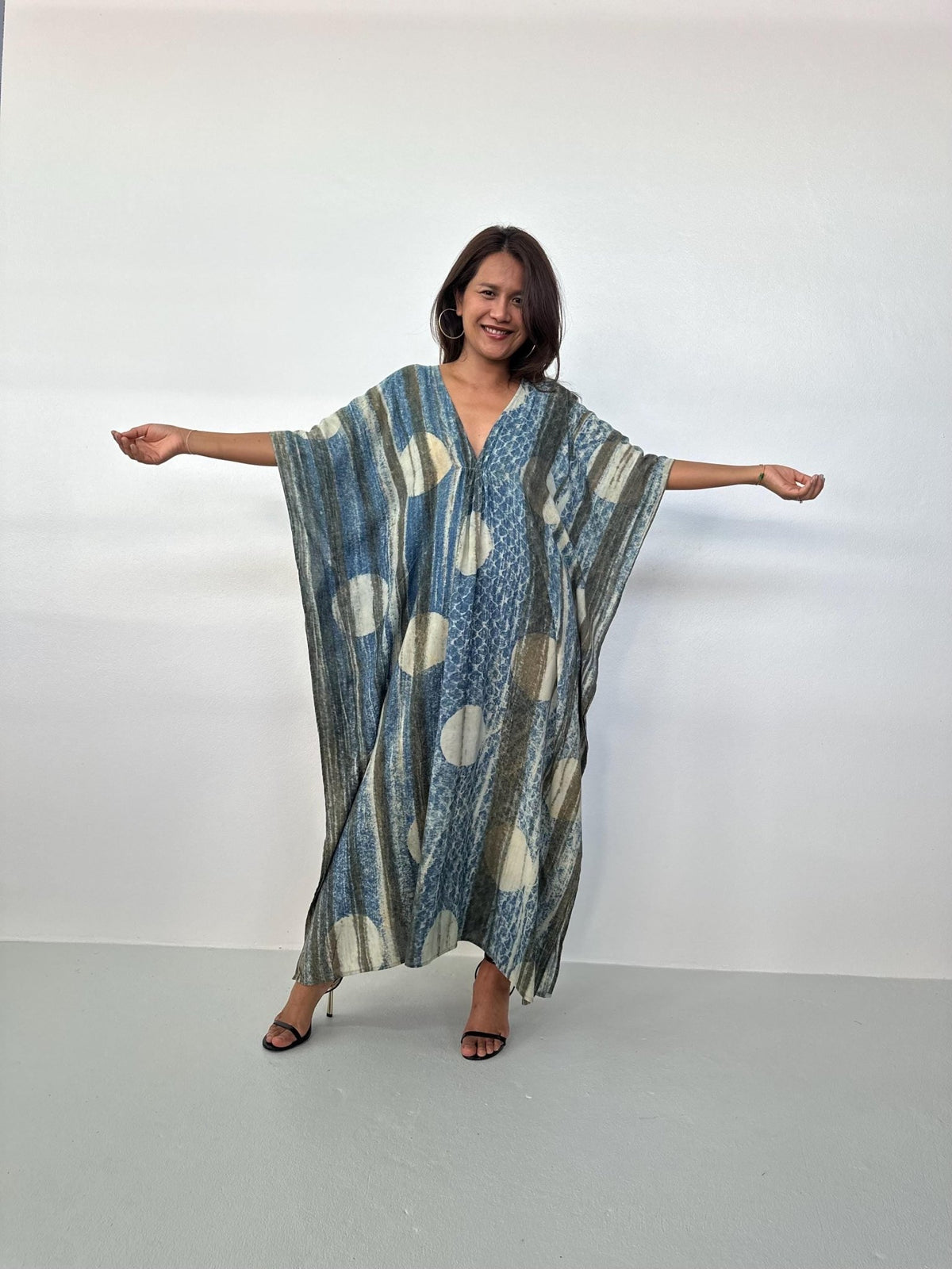 Lyla Natural Hand - Dyed Cotton Kaftan in Blueberry & Cream - Mala Handworks
