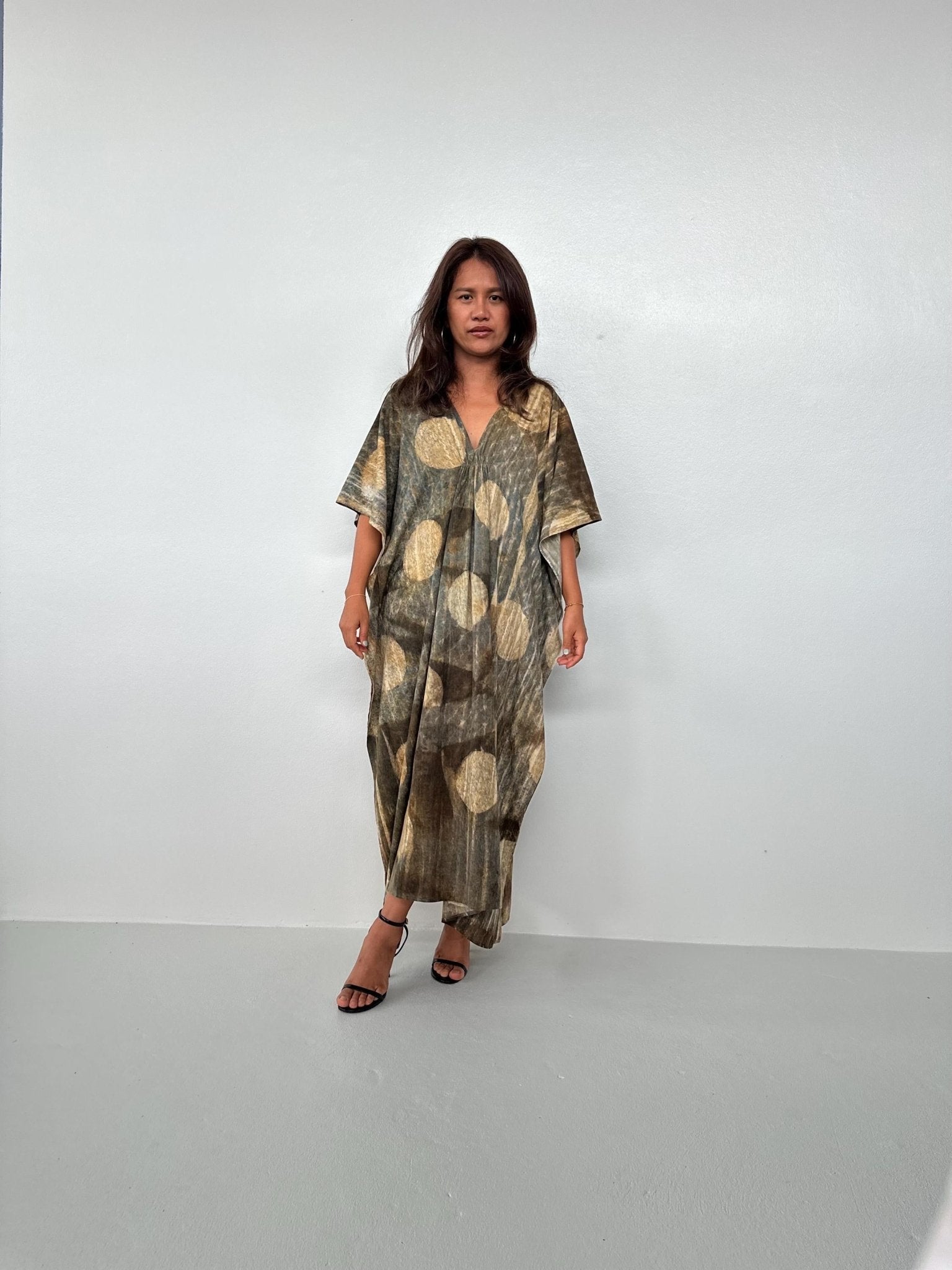 Mala Handworks Lyla Natural Hand-Dyed Cotton Kaftan in Brown & Tan