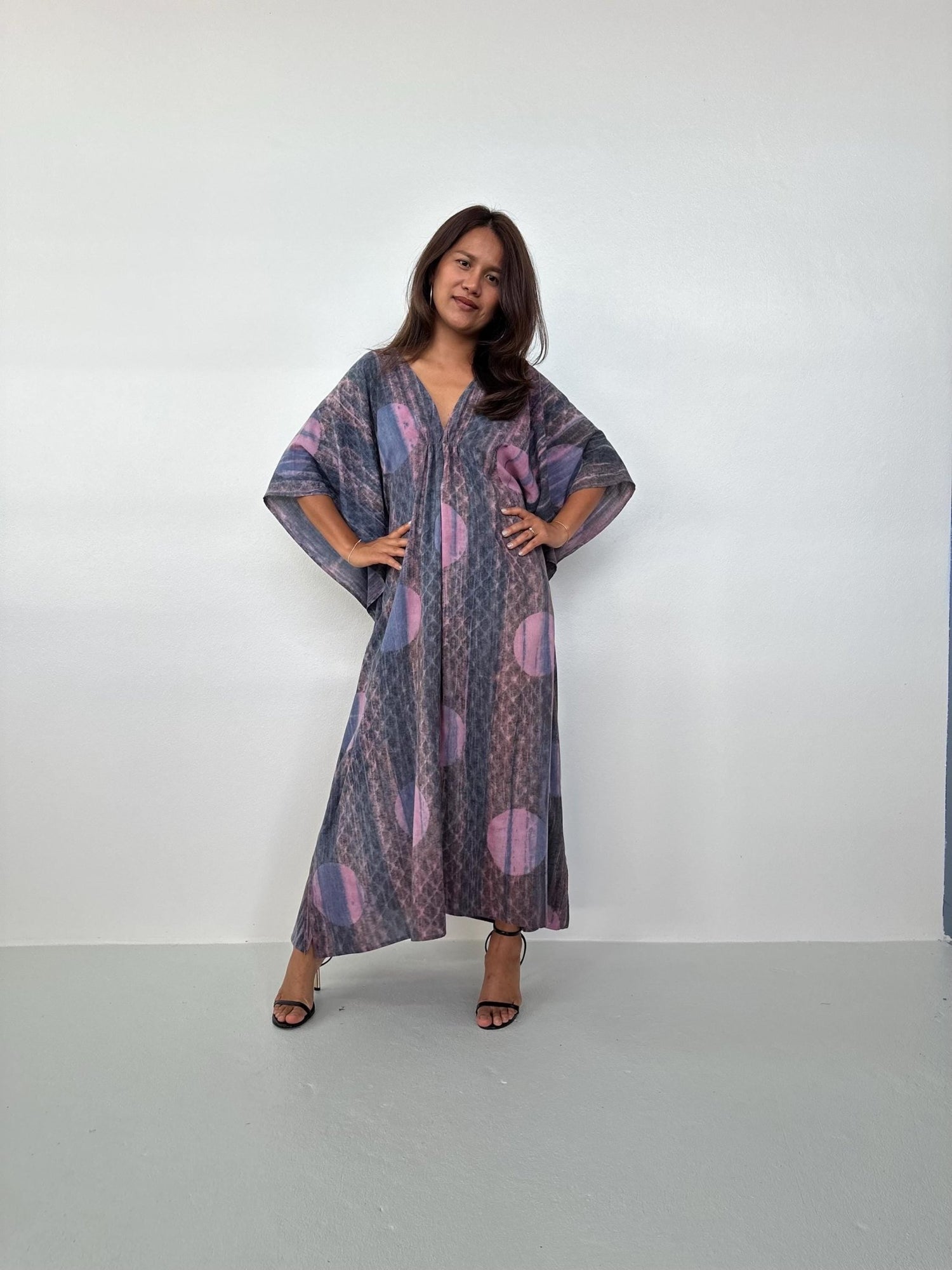 Mala Handworks Lyla Natural Hand-Dyed Cotton Kaftan in Mauve