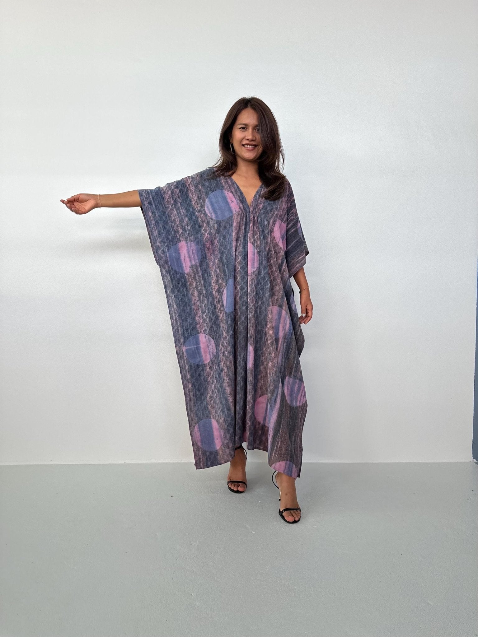 Lyla Natural Hand - Dyed Cotton Kaftan in Mauve - Mala Handworks