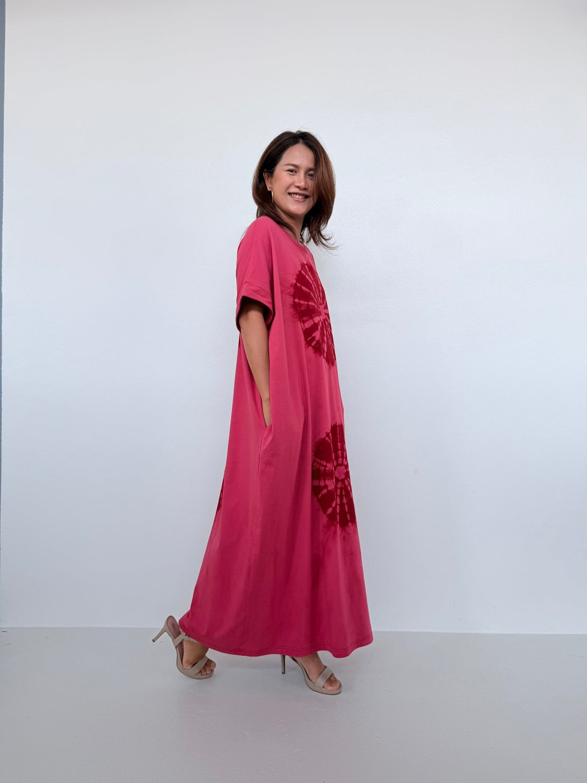 Mala Handworks Alice Jersey Cotton Kaftan in Raspberry Tie Dye Polka Dots