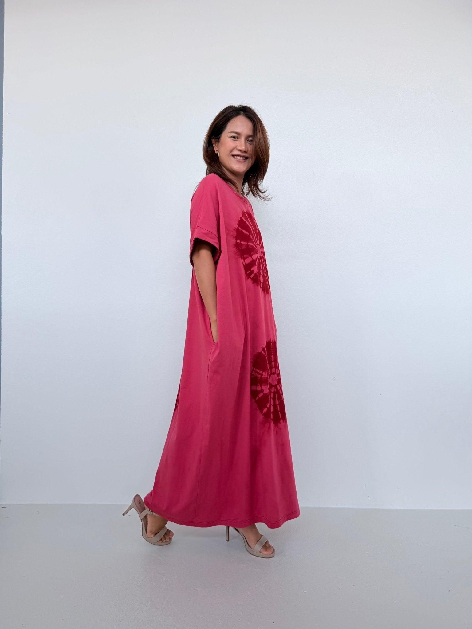 Mala Handworks Alice Jersey Cotton Kaftan in Raspberry Tie Dye Polka Dots