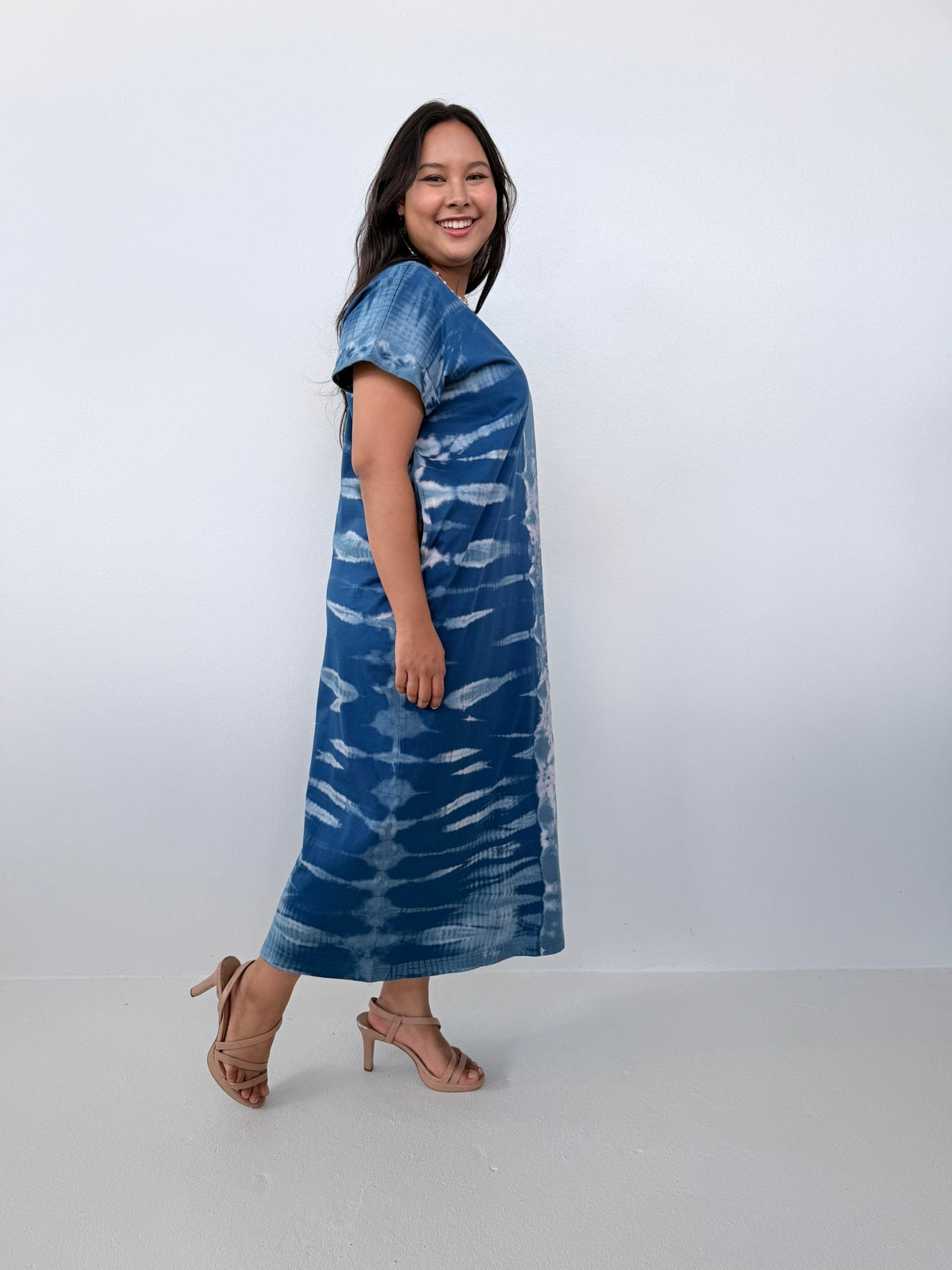 Mala Handworks Alisa Petite Cotton Kaftan in Azure Tie Dye