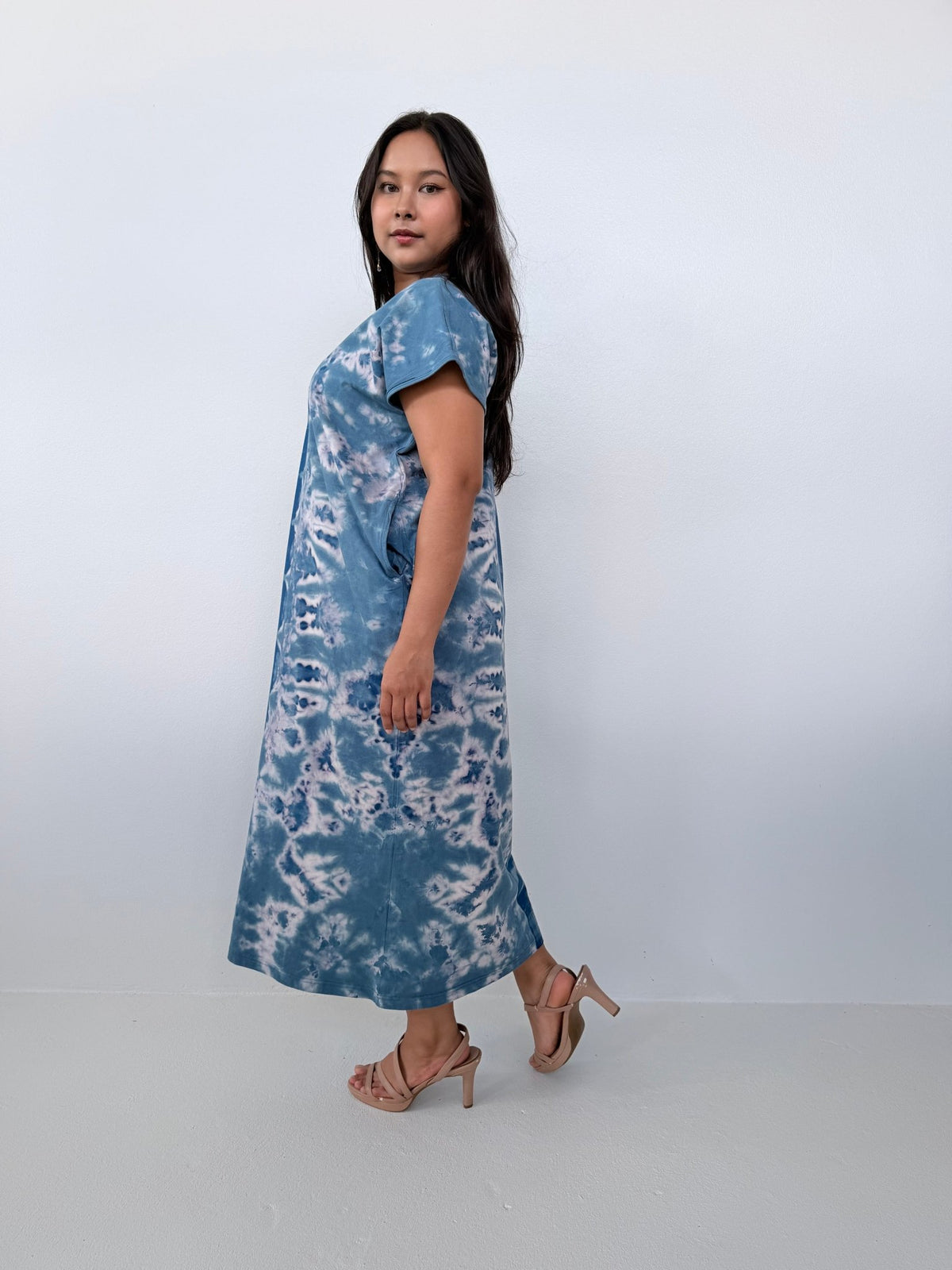 Mala Handworks Alisa Petite Cotton Kaftan in Azure Tie Dye