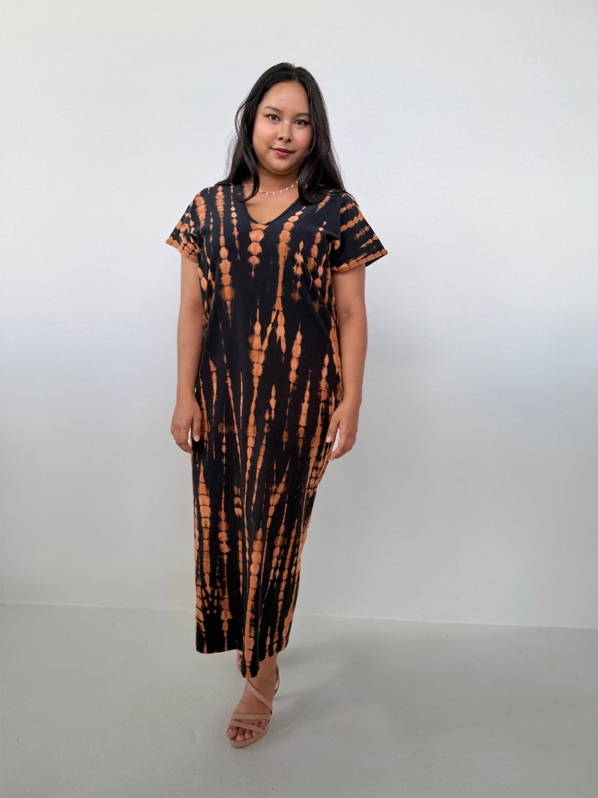Mala Handworks Alisa Petite Cotton Kaftan in Black & Rust Tie Dye