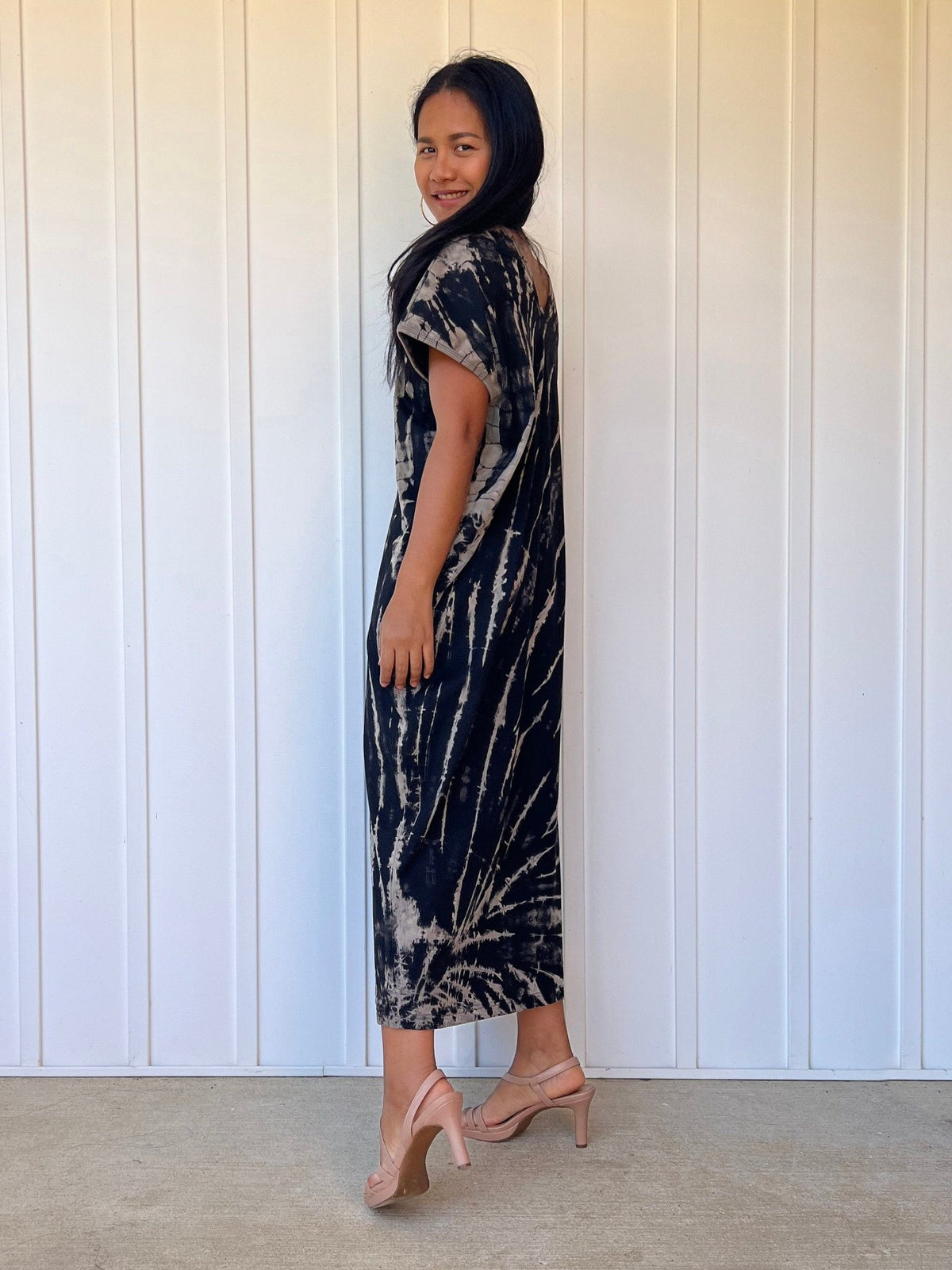 Mala Handworks Alisa Petite Cotton Kaftan in Black Tie Dye