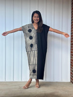 Mala Handworks Alisa Petite Cotton Kaftan in Black with Hand-Painted Abacus