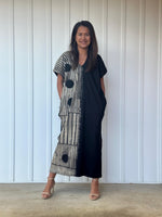 Mala Handworks Alisa Petite Cotton Kaftan in Black with Hand-Painted Abacus