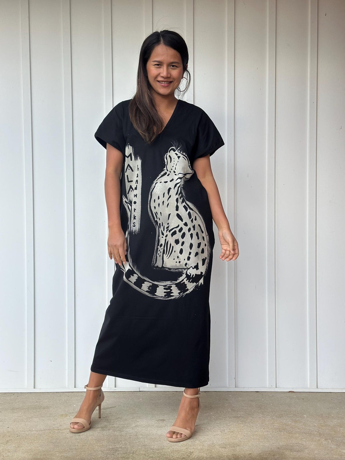 Mala Handworks Alisa Petite Cotton Kaftan in Black with Hand-Painted Tiger