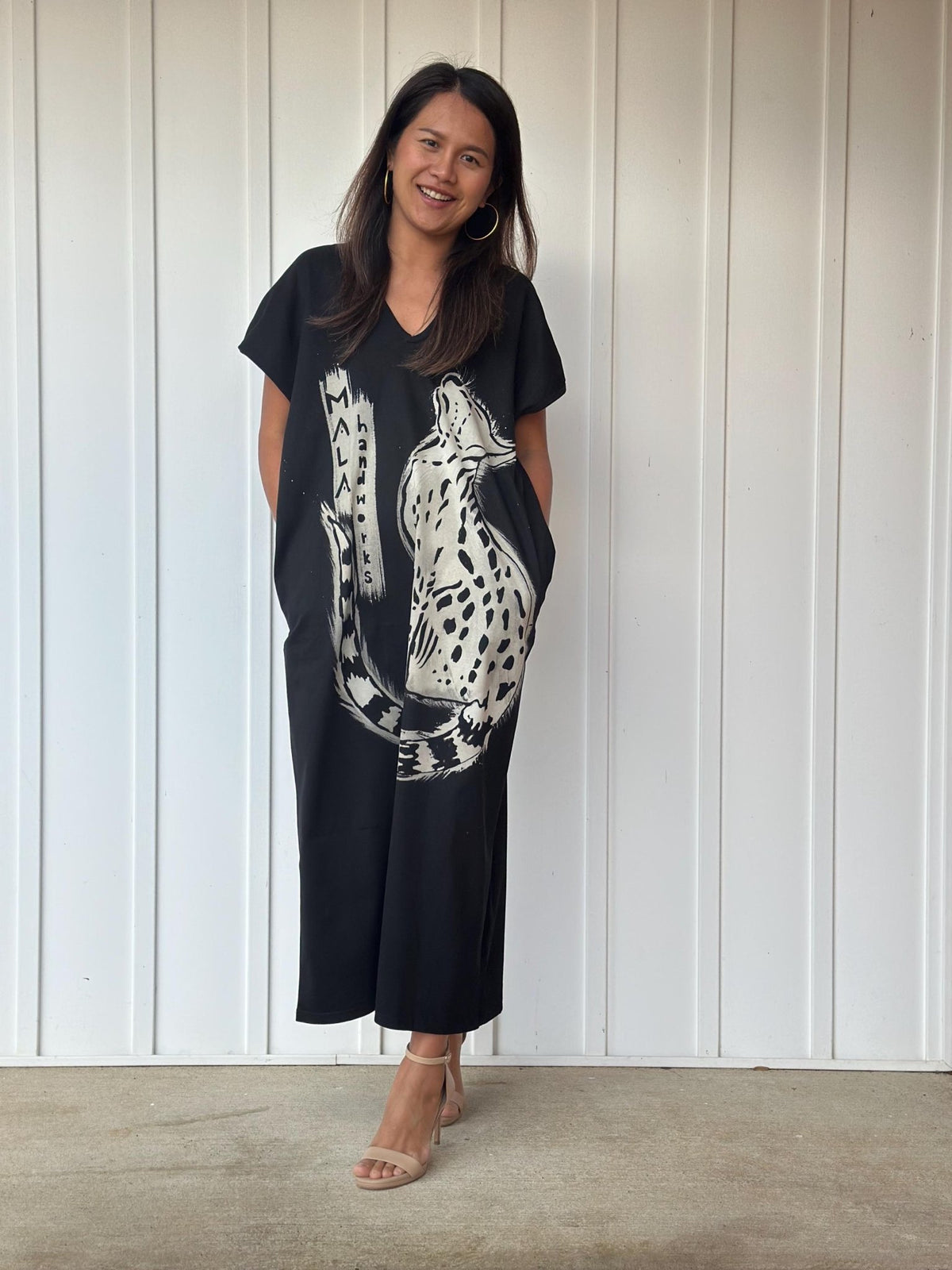Mala Handworks Alisa Petite Cotton Kaftan in Black with Hand-Painted Tiger