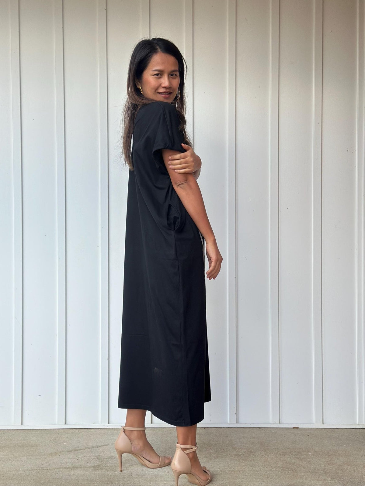 Mala Handworks Alisa Petite Cotton Kaftan in Black with Hand-Painted Tiger