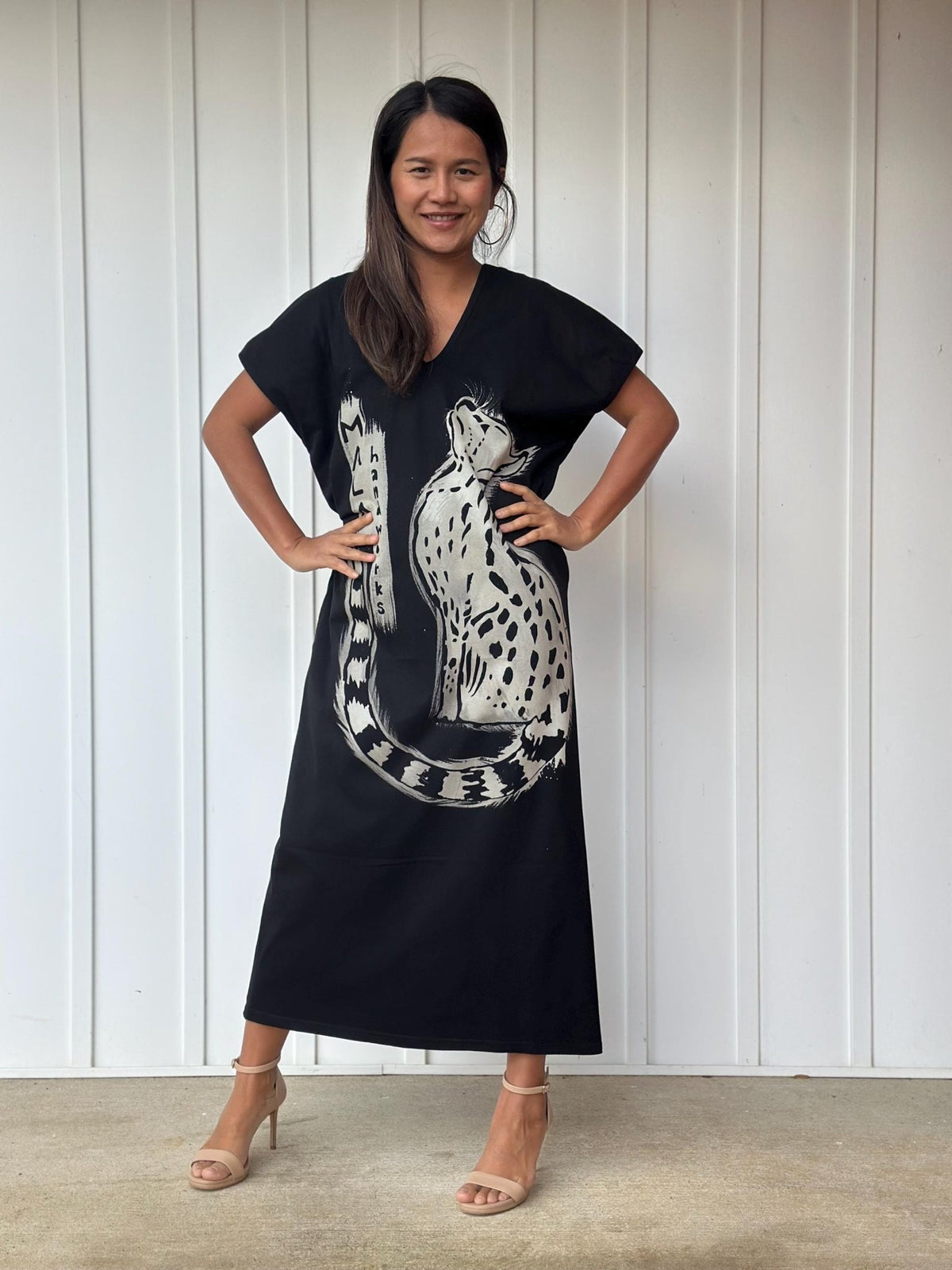 Mala Handworks Alisa Petite Cotton Kaftan in Black with Hand-Painted Tiger