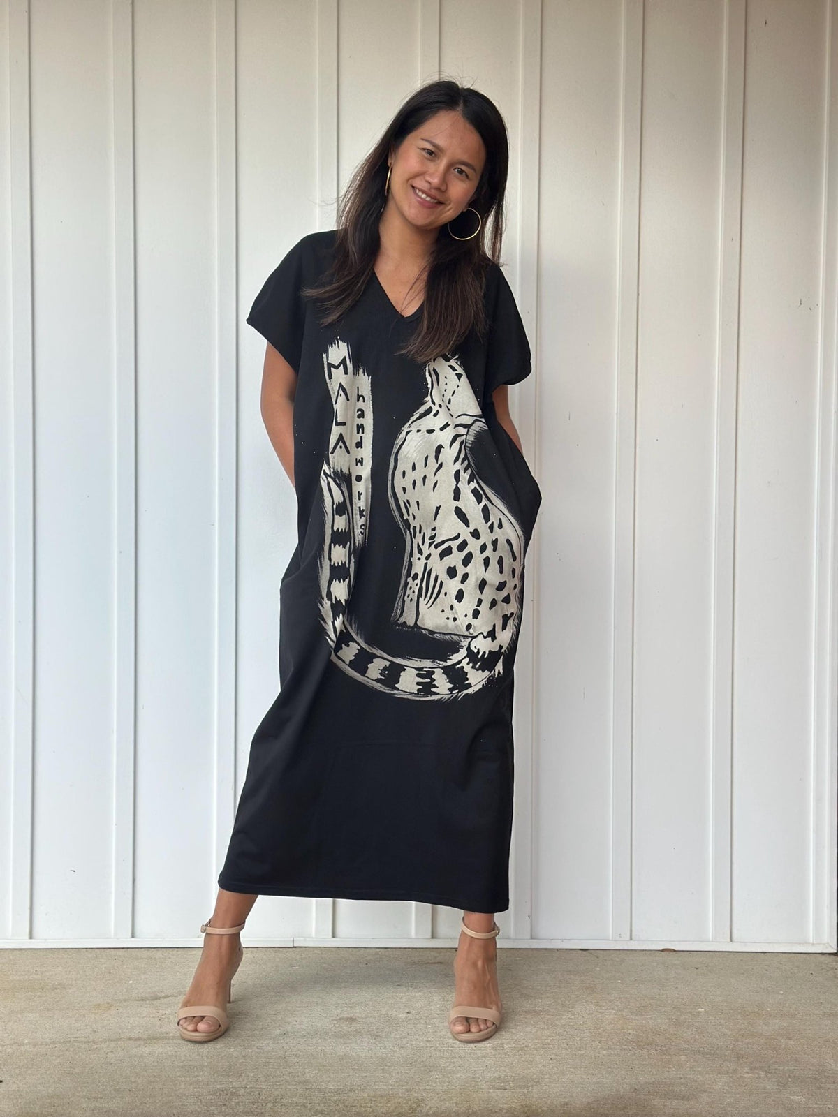 Mala Handworks Alisa Petite Cotton Kaftan in Black with Hand-Painted Tiger