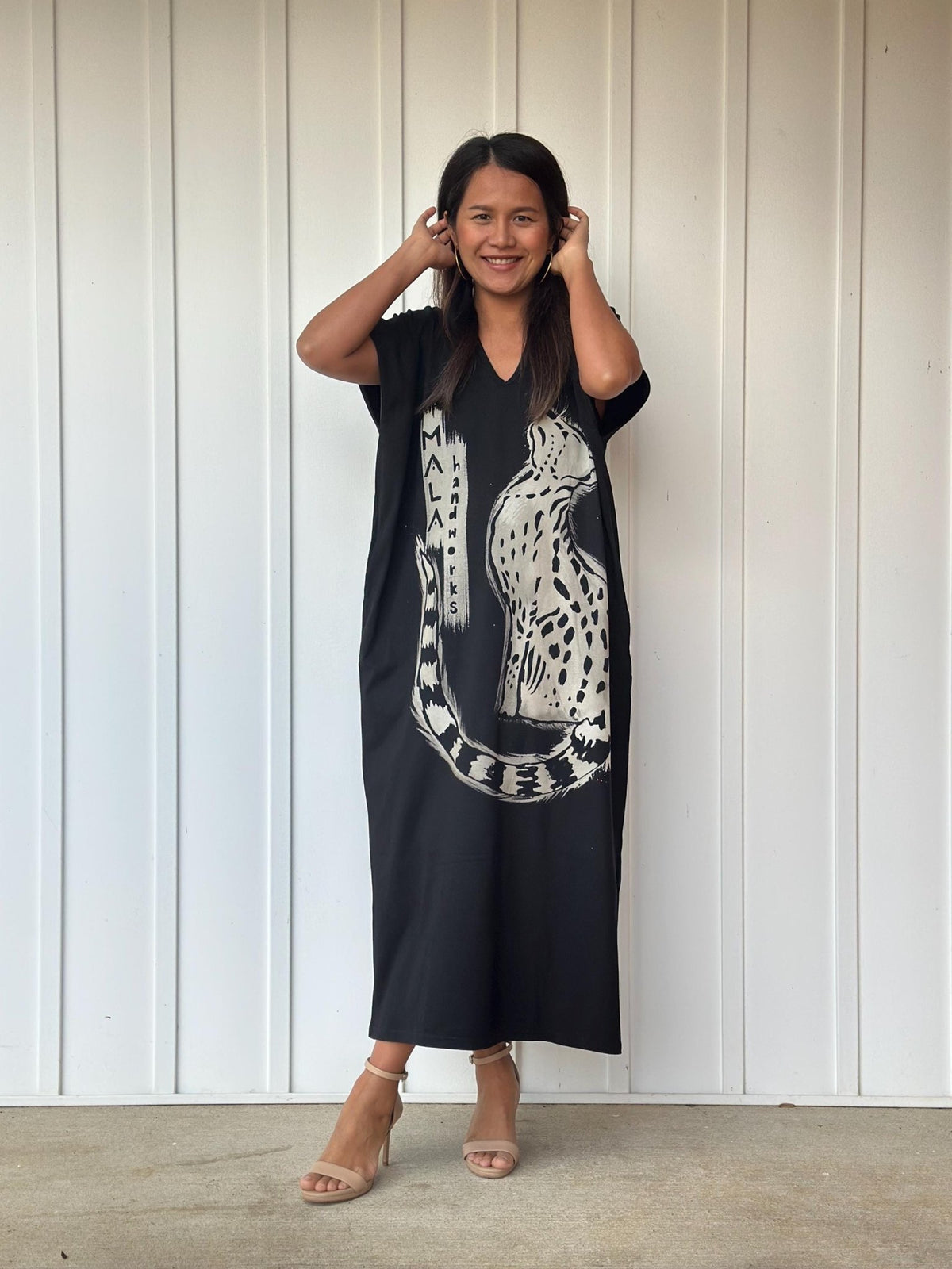 Mala Handworks Alisa Petite Cotton Kaftan in Black with Hand-Painted Tiger