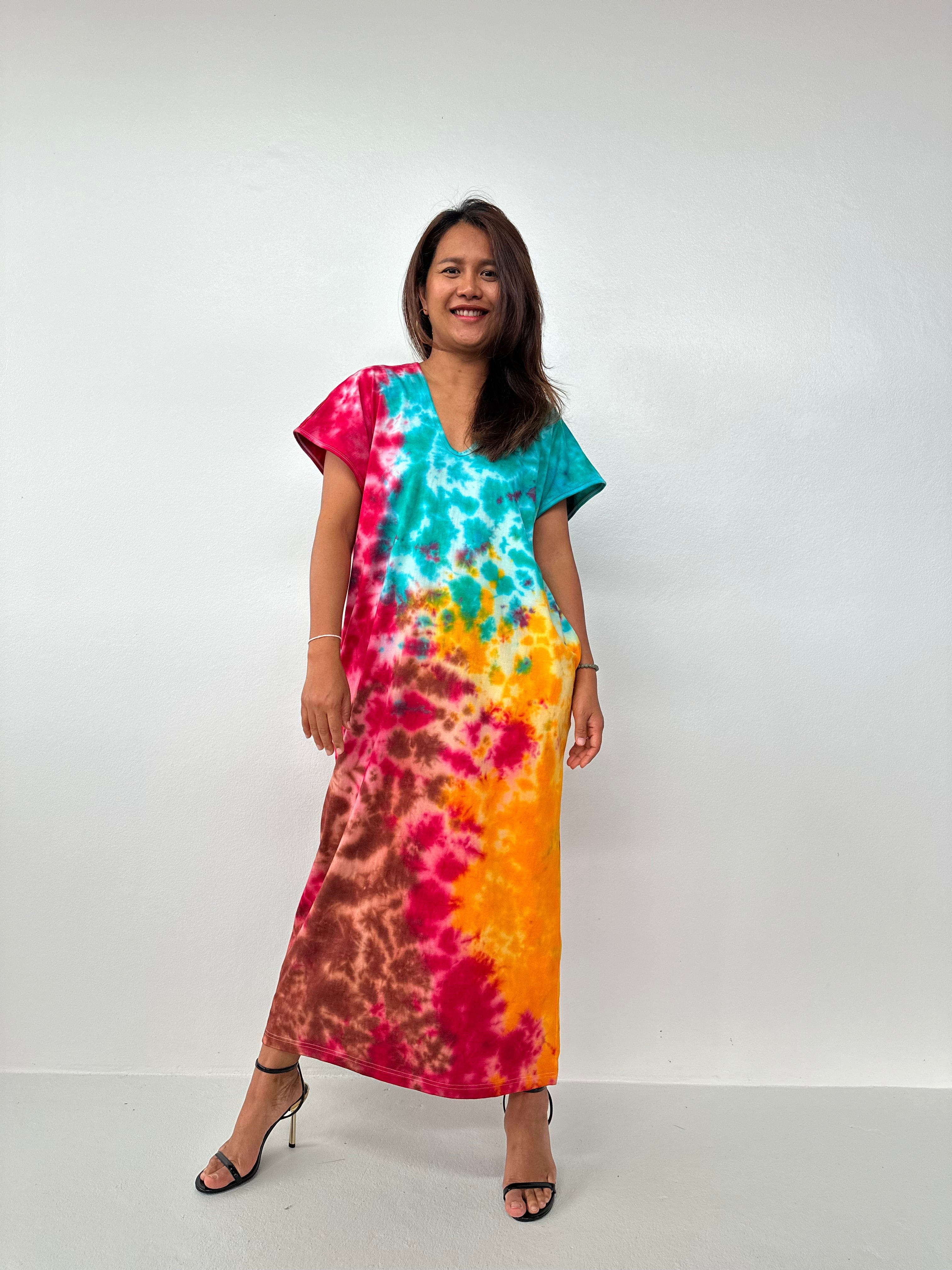 Mala Handworks Alisa Petite Cotton Kaftan in Rainbow Aurora Tie Dye