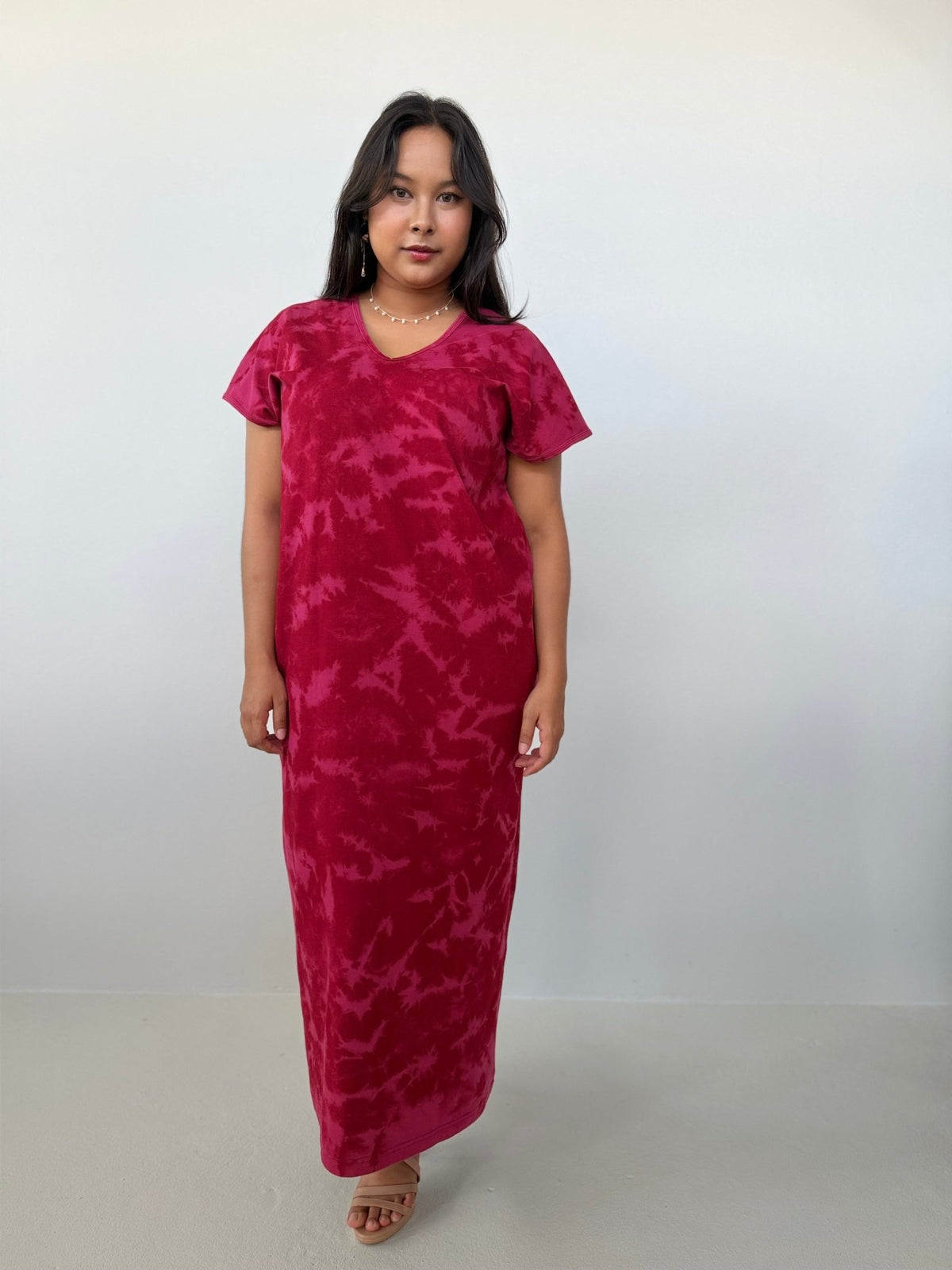 Mala Handworks Alisa Petite Cotton Kaftan in Ruby Tie Dye