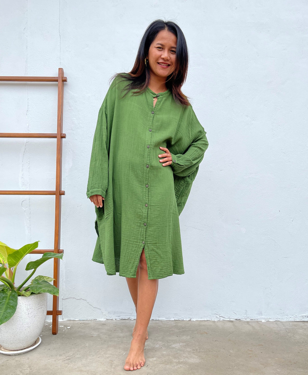 MALA handworks Aura Double Gauze Cotton Midi Shirt Dress in Green