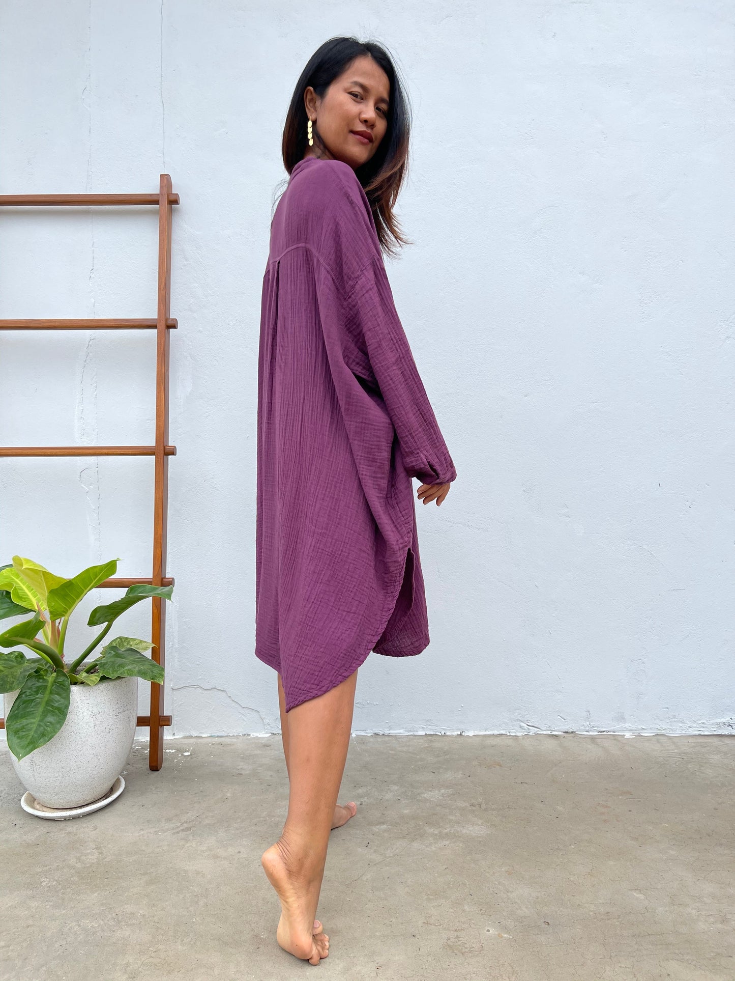 MALA handworks 41 in. Aura Double Gauze Cotton Midi Shirt Dress in Purple