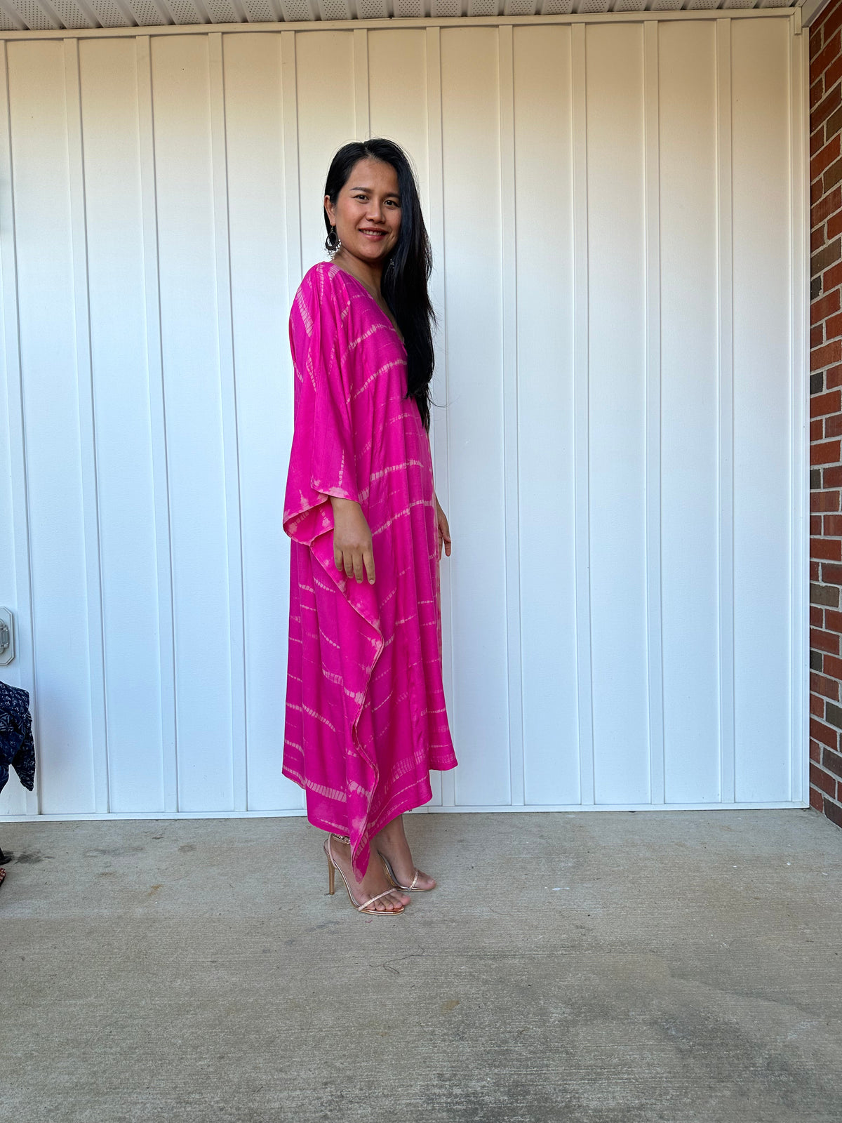MALA handworks  Bella Midi Kaftan in Fuchsia Tie Dye with front Button