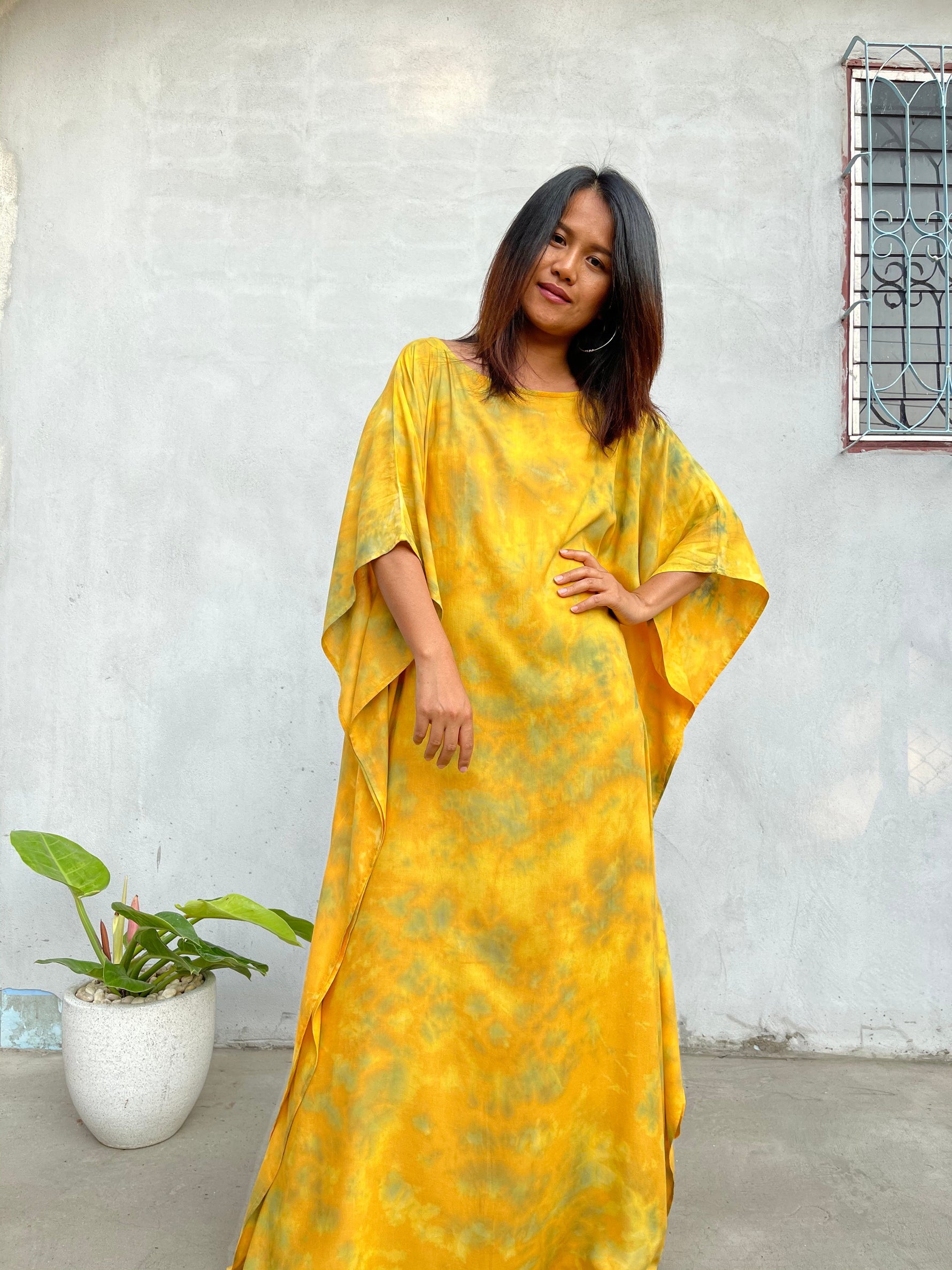 MALA handworks  Bella Midi Kaftan in Fuchsia Tie Dye with front Button