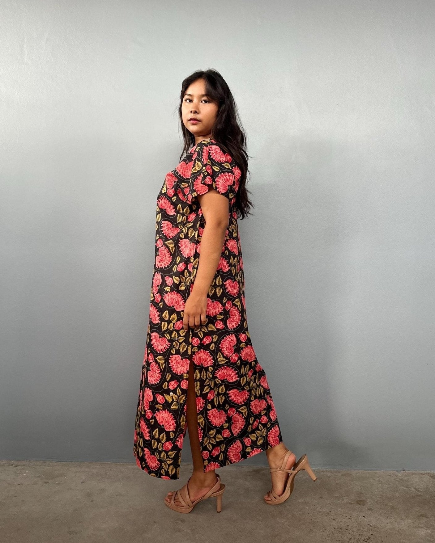 Mala Handworks Callie Petite Cotton Kaftan in Black & Rose Carnation