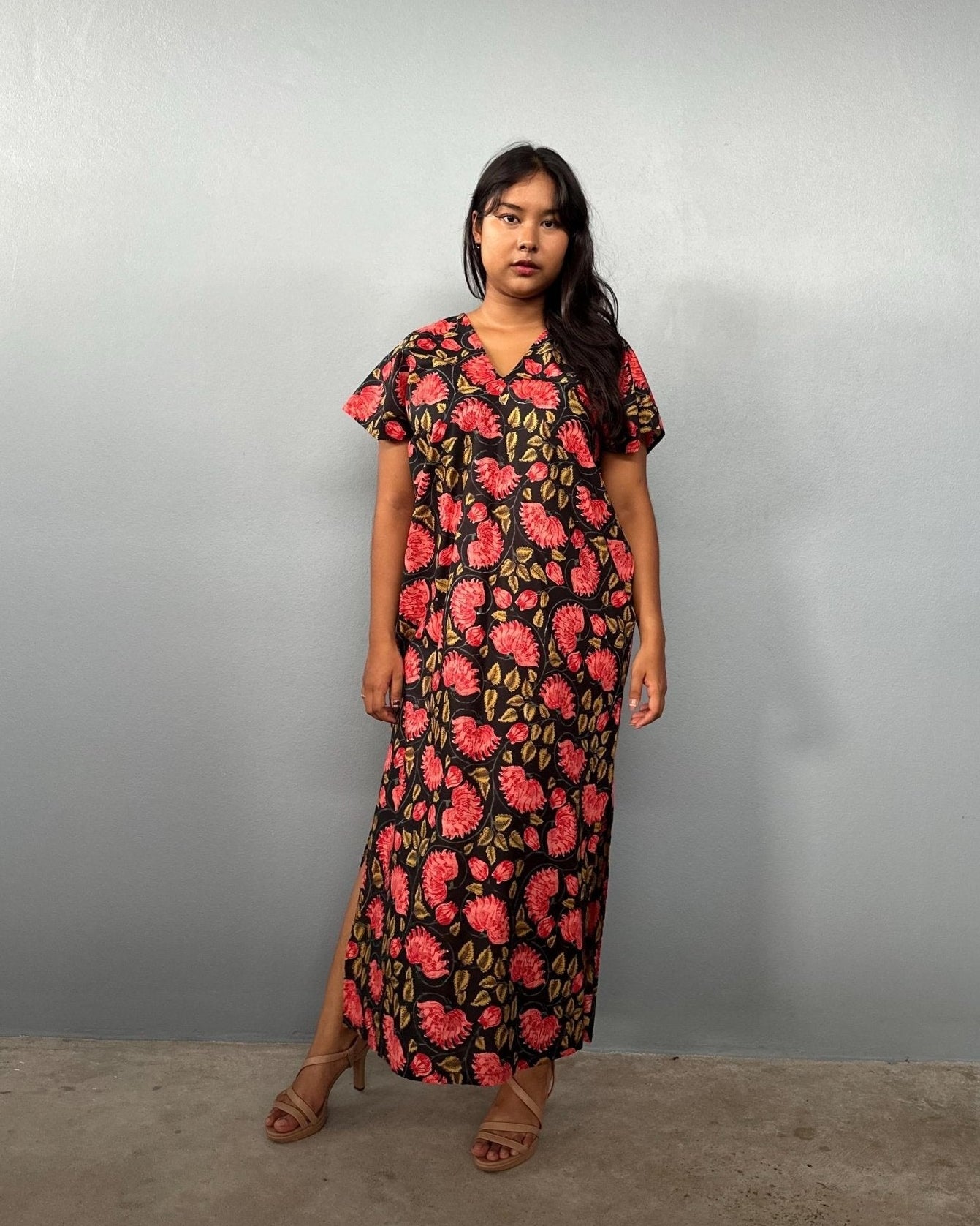 Mala Handworks Callie Petite Cotton Kaftan in Black & Rose Carnation