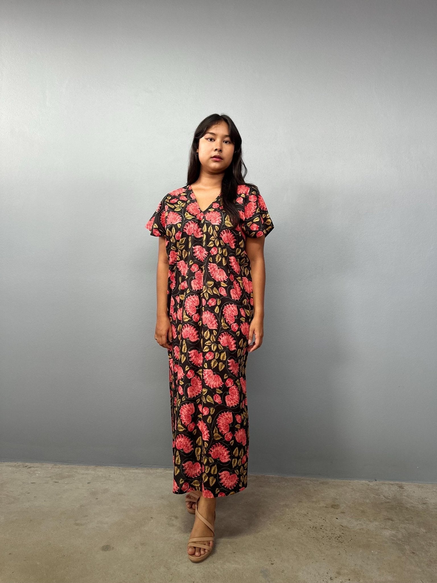 Mala Handworks Callie Petite Cotton Kaftan in Black & Rose Carnation