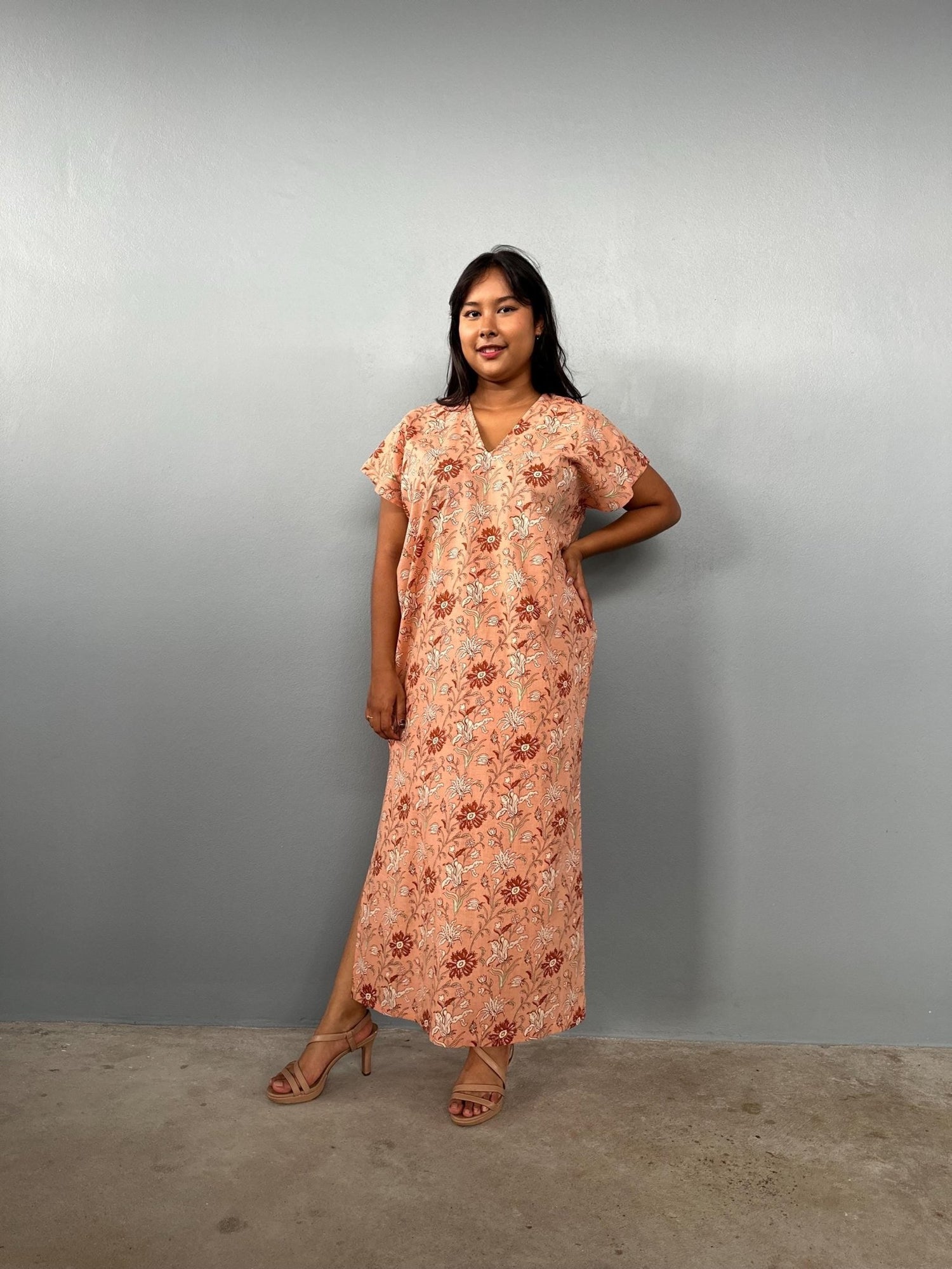 Mala Handworks Callie Petite Cotton Kaftan in Peach Floral Paisley