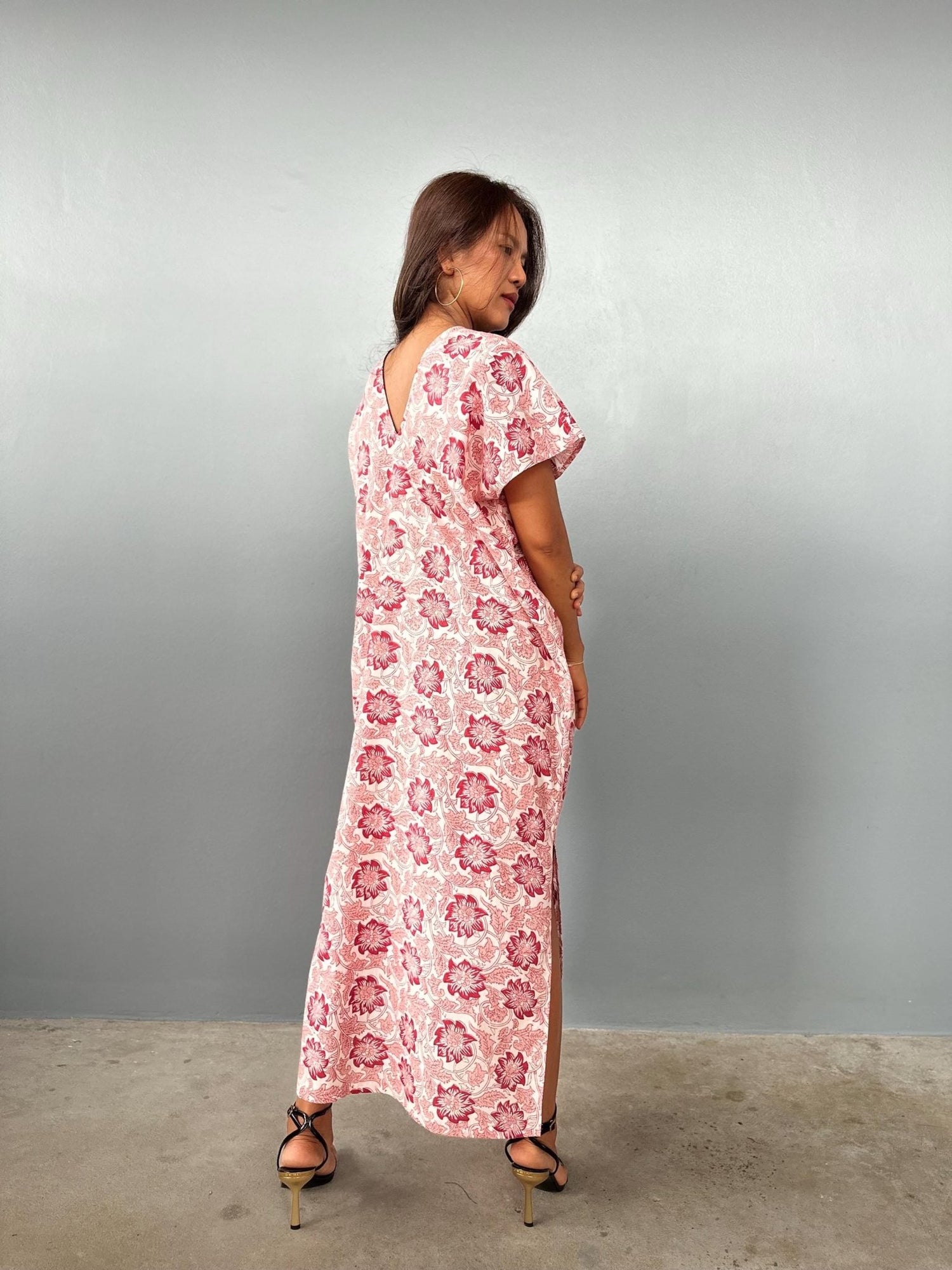 Mala Handworks Callie Petite Cotton Kaftan in Rose Paisley