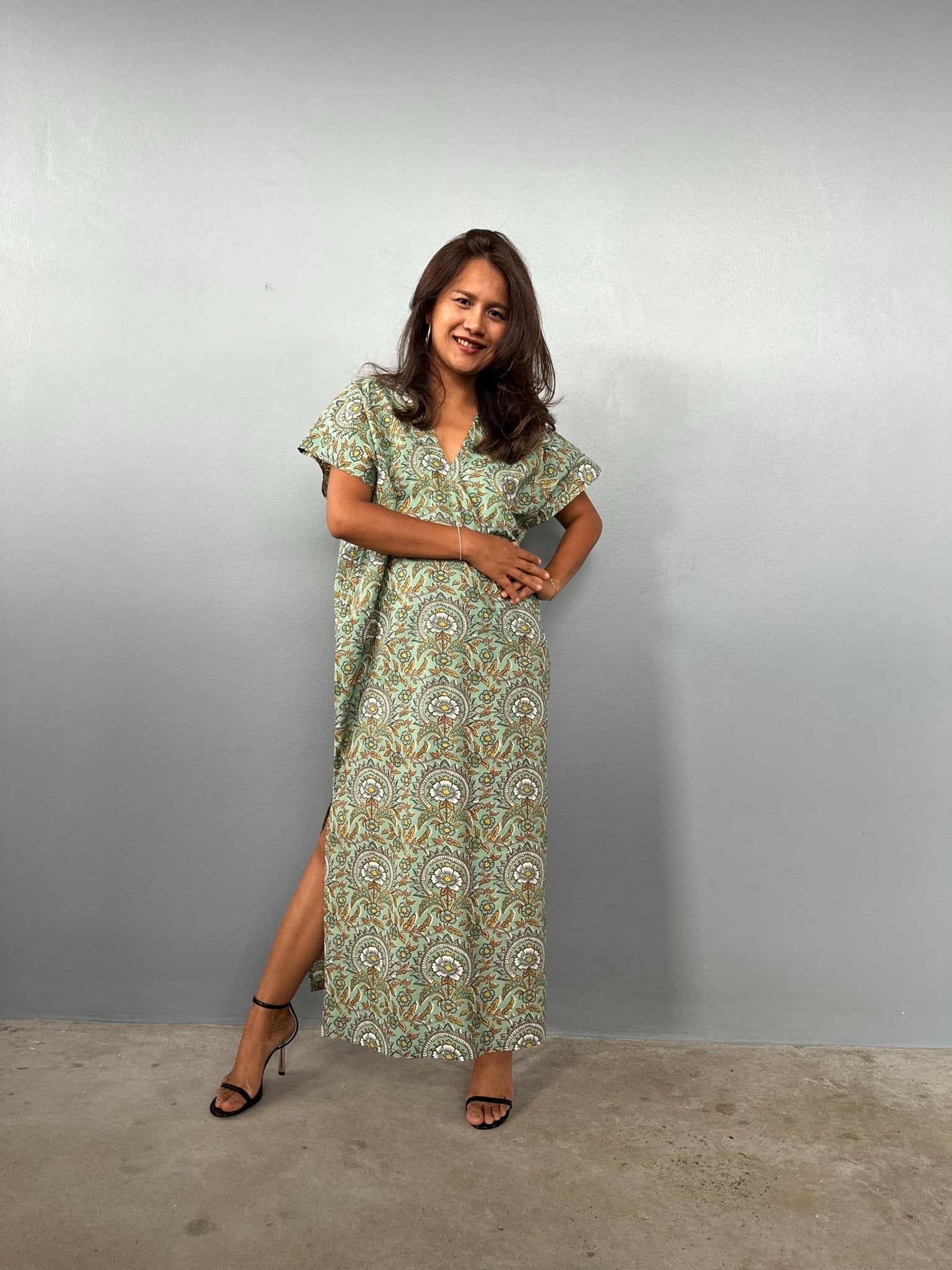 Mala Handworks Callie Petite Cotton Kaftan in Sage Paisley