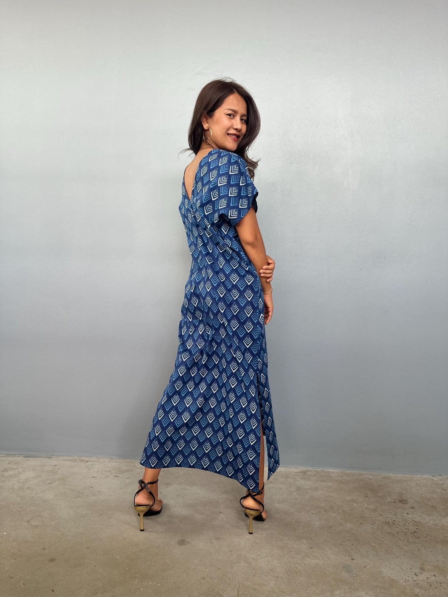 Mala Handworks Callie Petite Cotton Kaftan in Sapphire Chevron