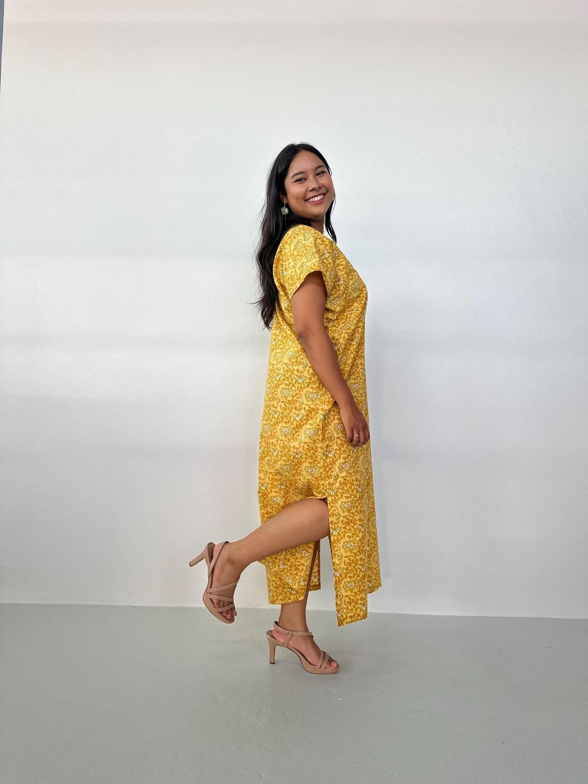 Mala Handworks Callie Petite Cotton Kaftan in Turmeric Paisley