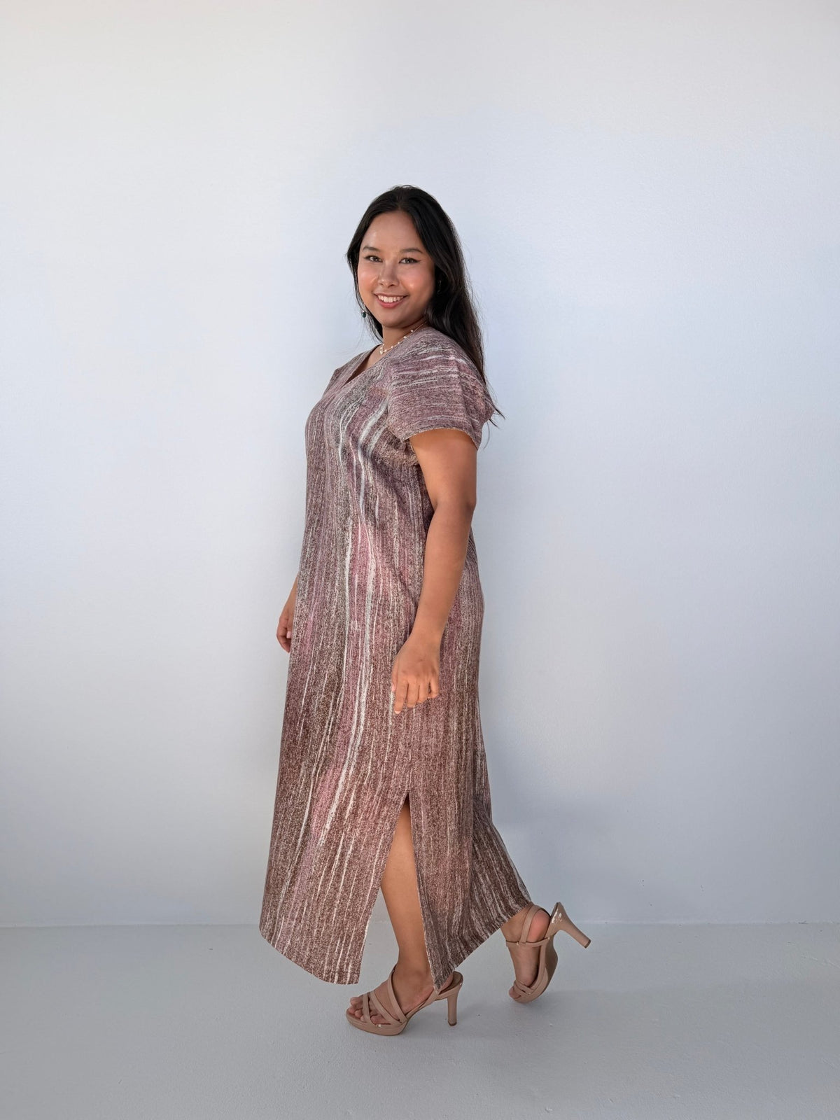 Mala Handworks Callie Petite Hand-Painted Kaftan in Mauve & Sand
