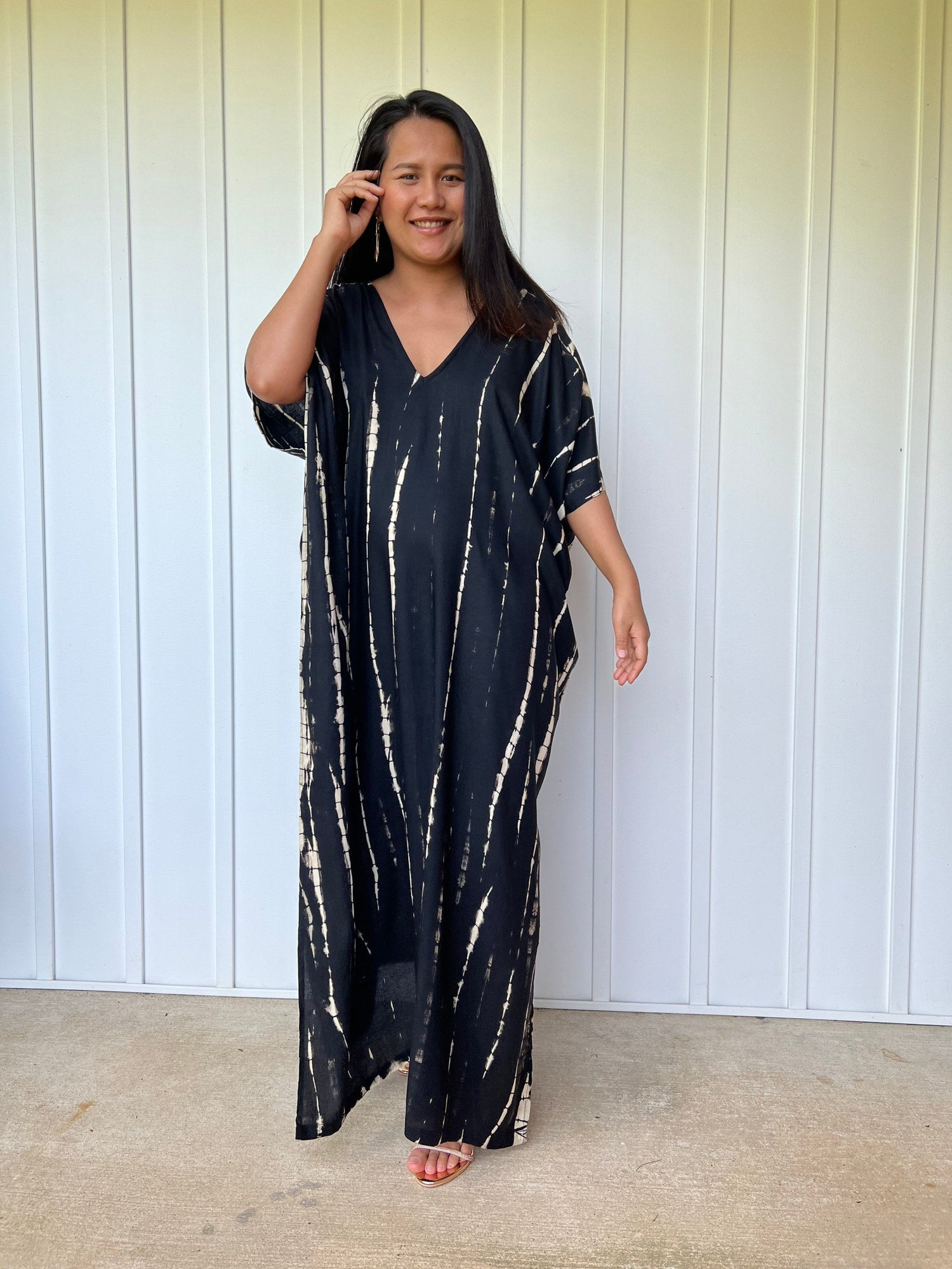 MALA handworks  Camila Kaftan in Black and Off White Tie Dye