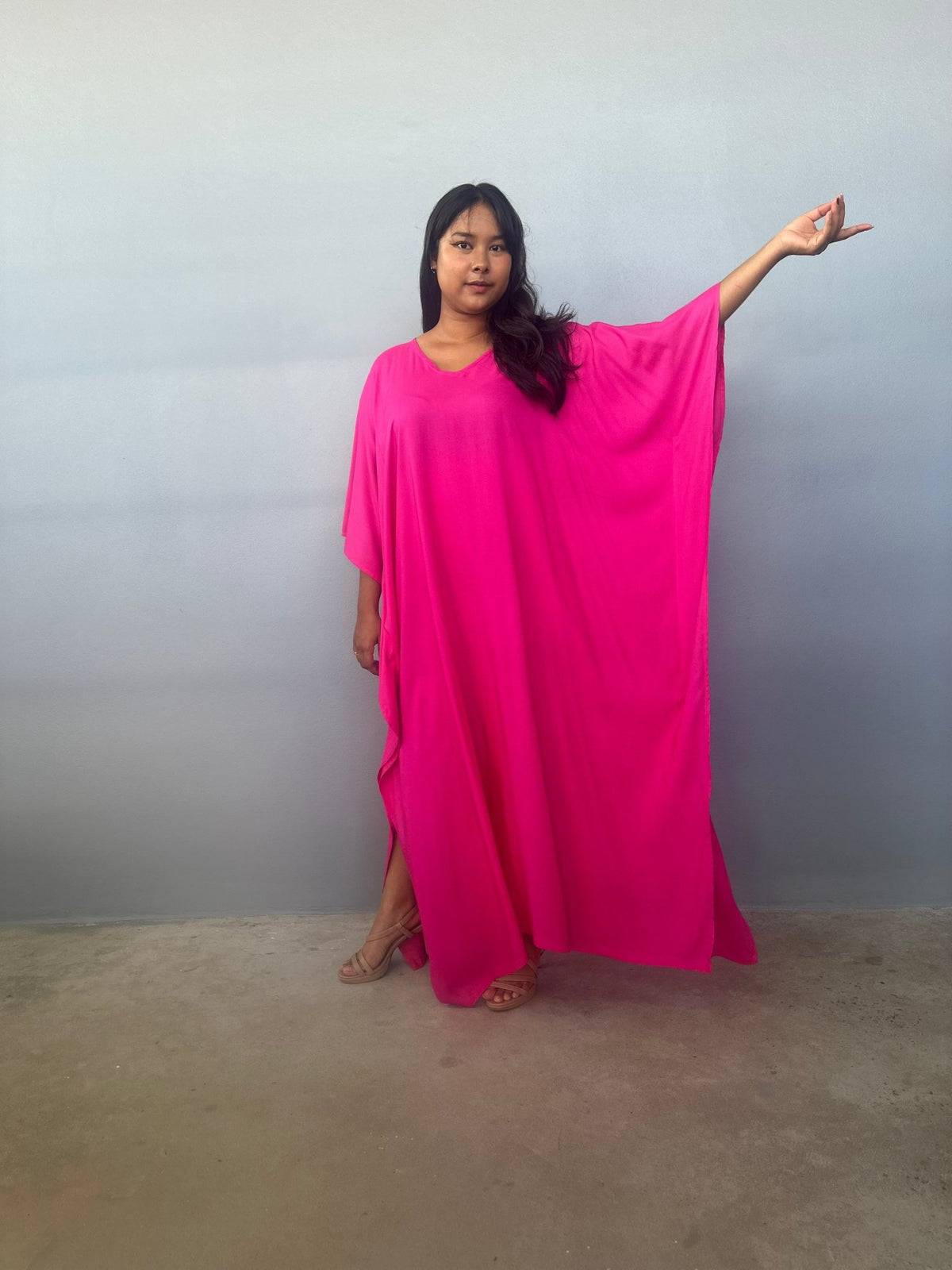 Eva Kaftan in Fuchsia - Mala Handworks