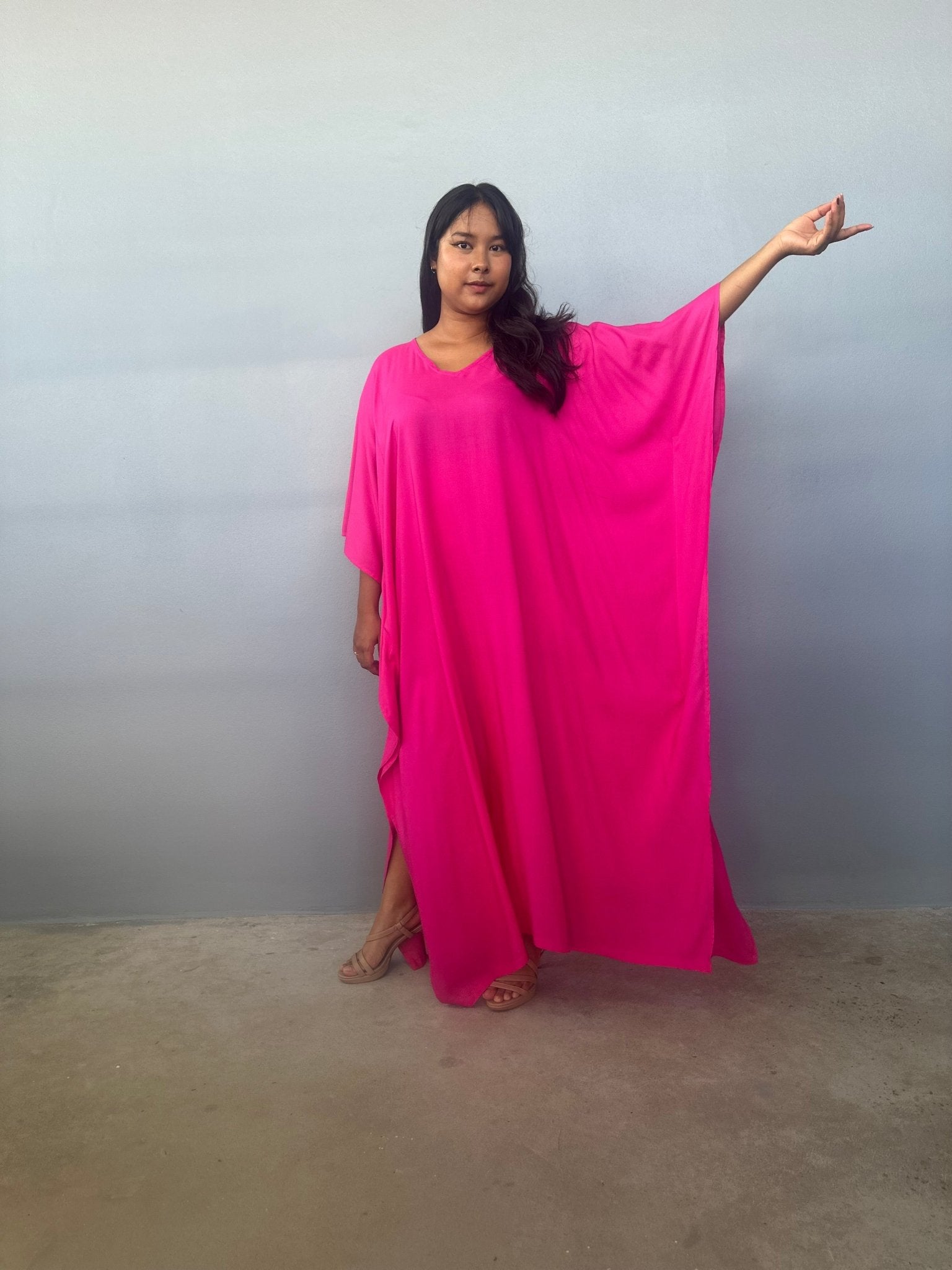 Eva Kaftan in Fuchsia - Mala Handworks