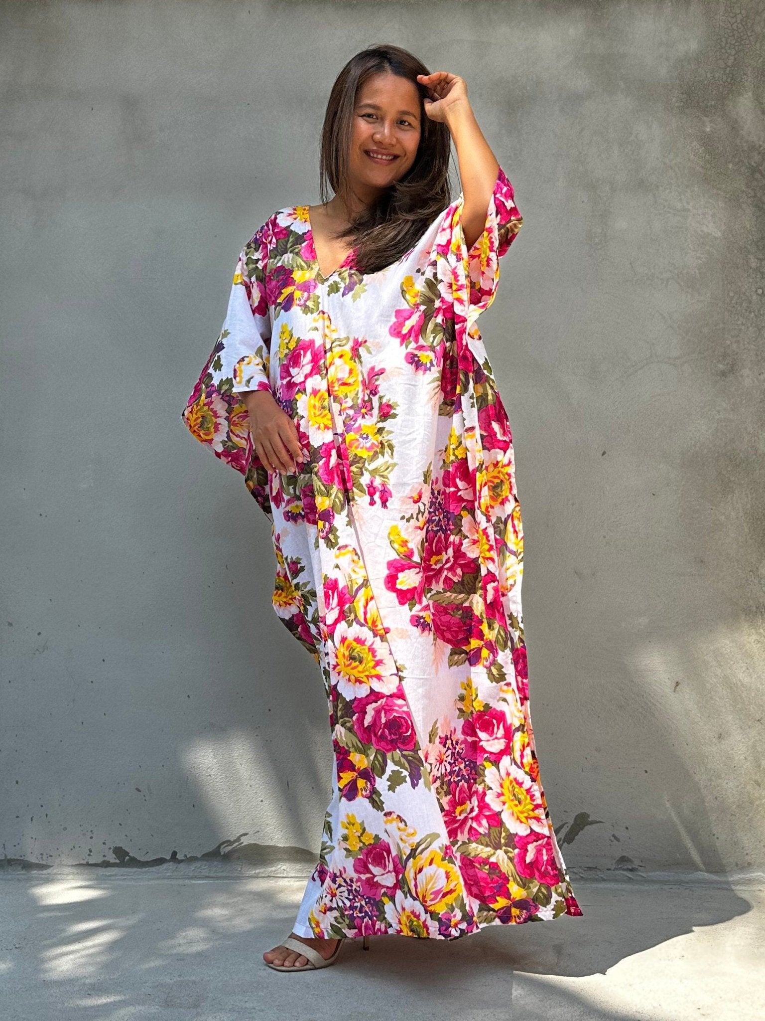 Evelyn Cotton Kaftan in White & Pink Floral Print - Mala Handworks