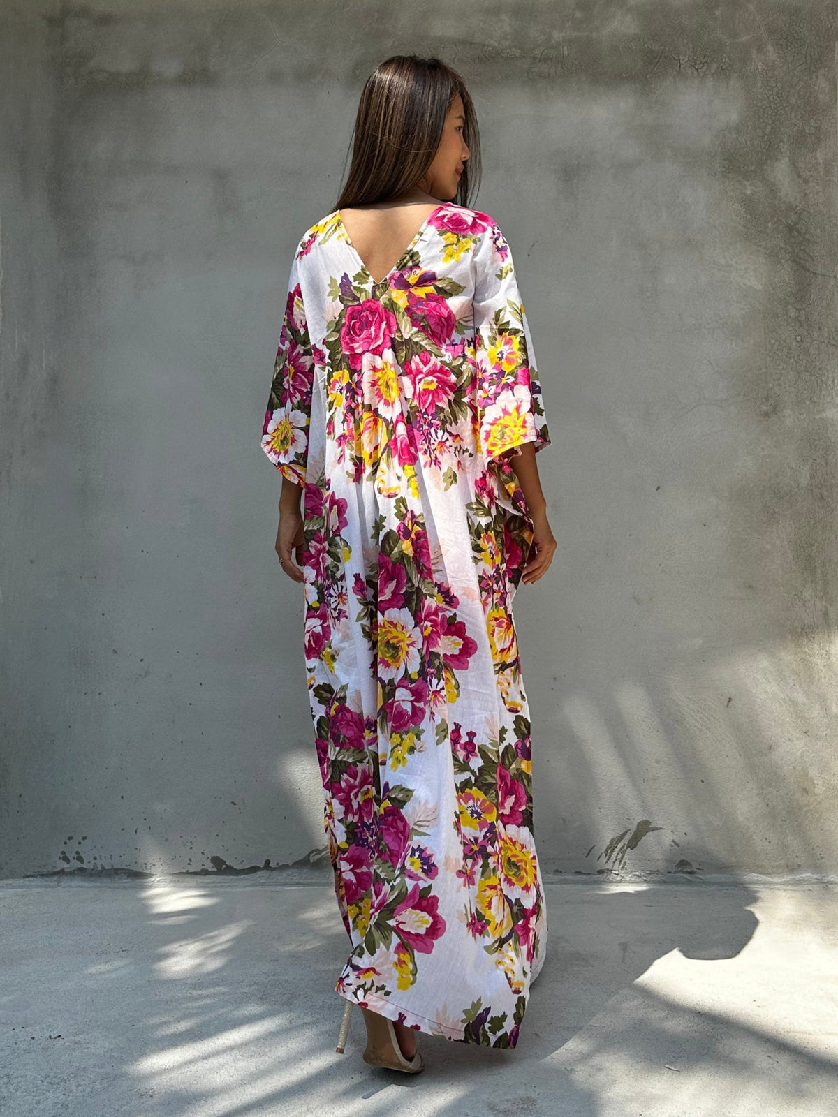 Evelyn Cotton Kaftan in White & Pink Floral Print - Mala Handworks